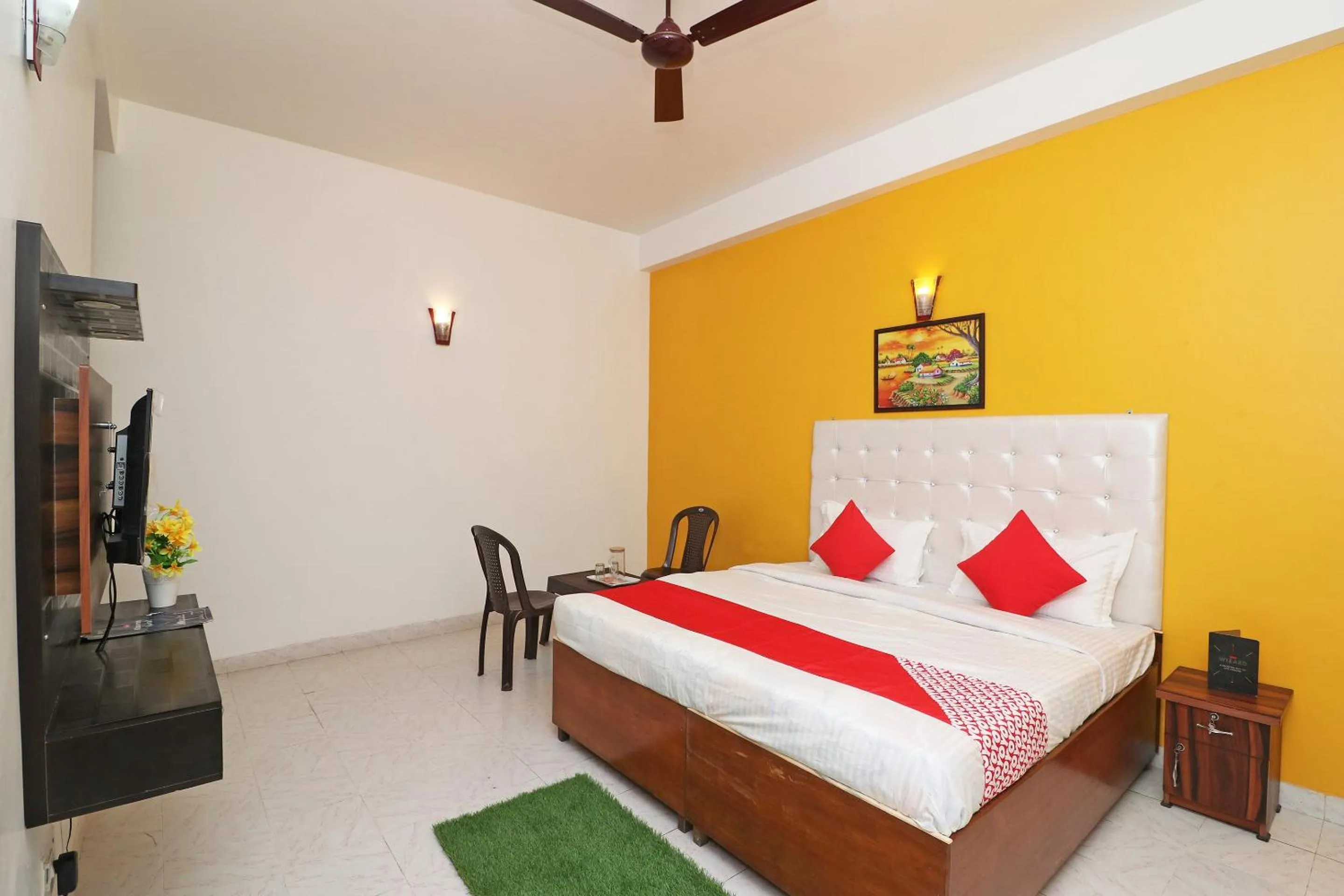 Bedroom in OYO Ooak Hotel