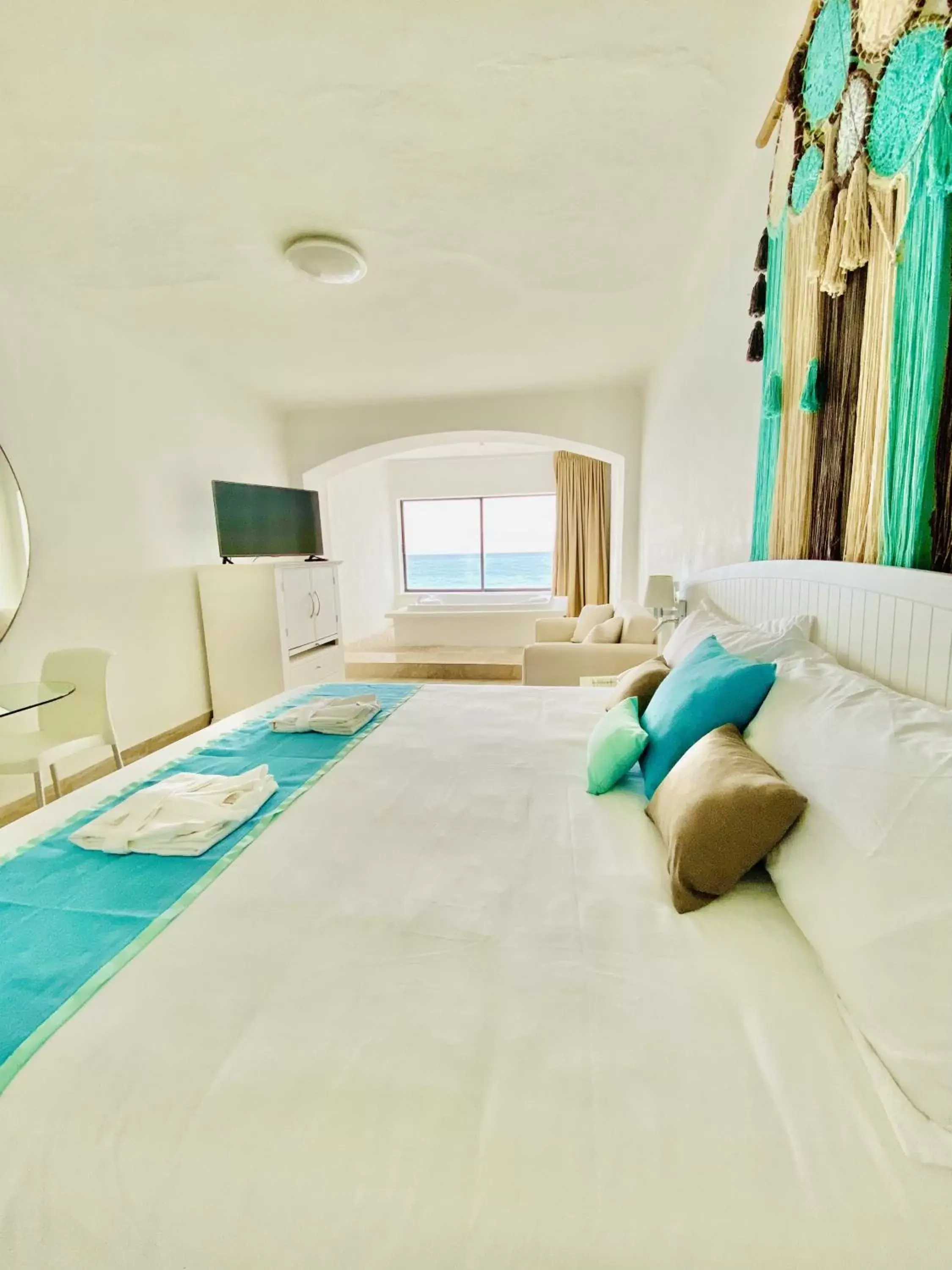 Photo of the whole room, Bed in Cyan Cancun Resort & Spa