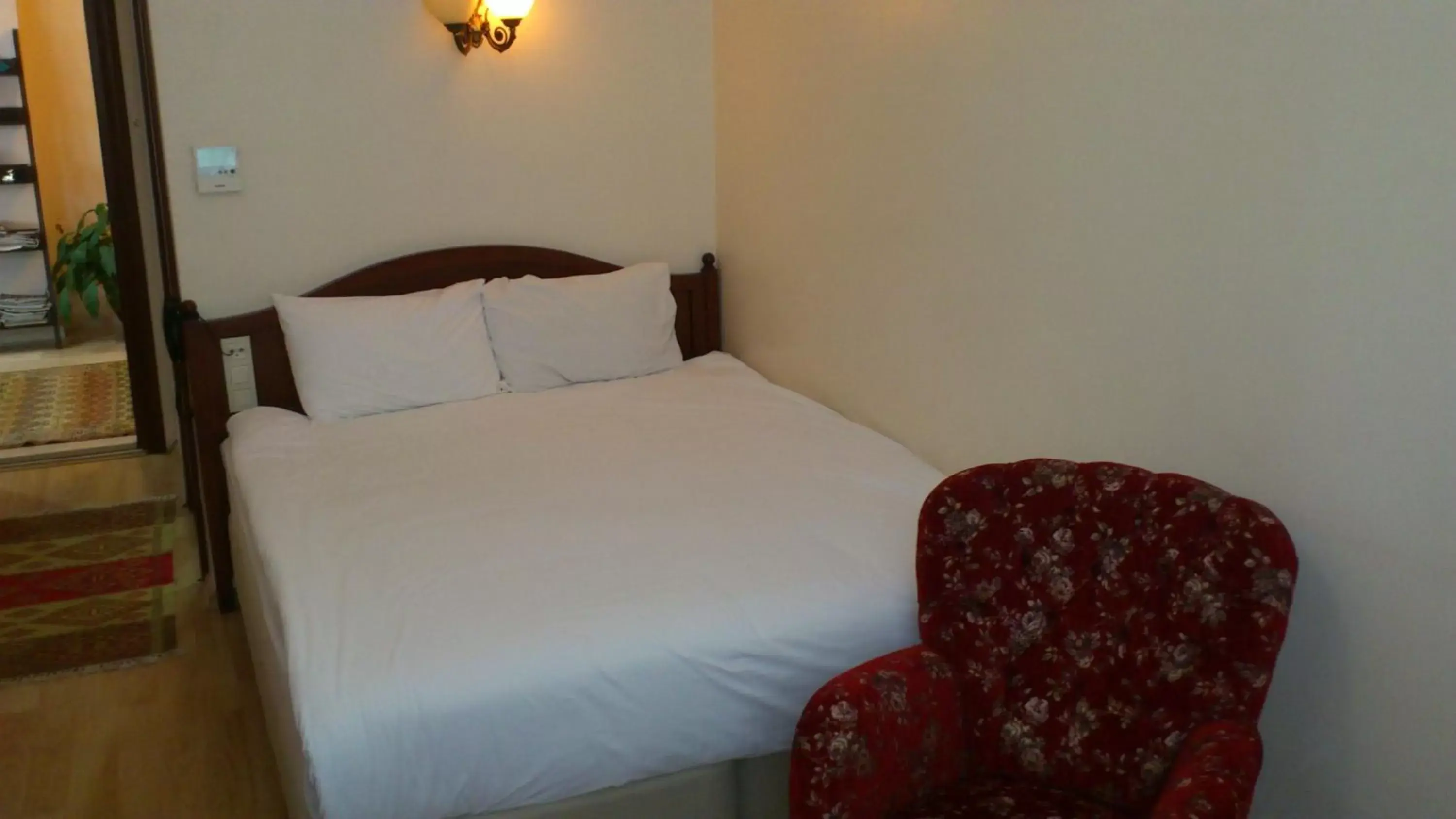 Economy Double Room in Basileus Hotel