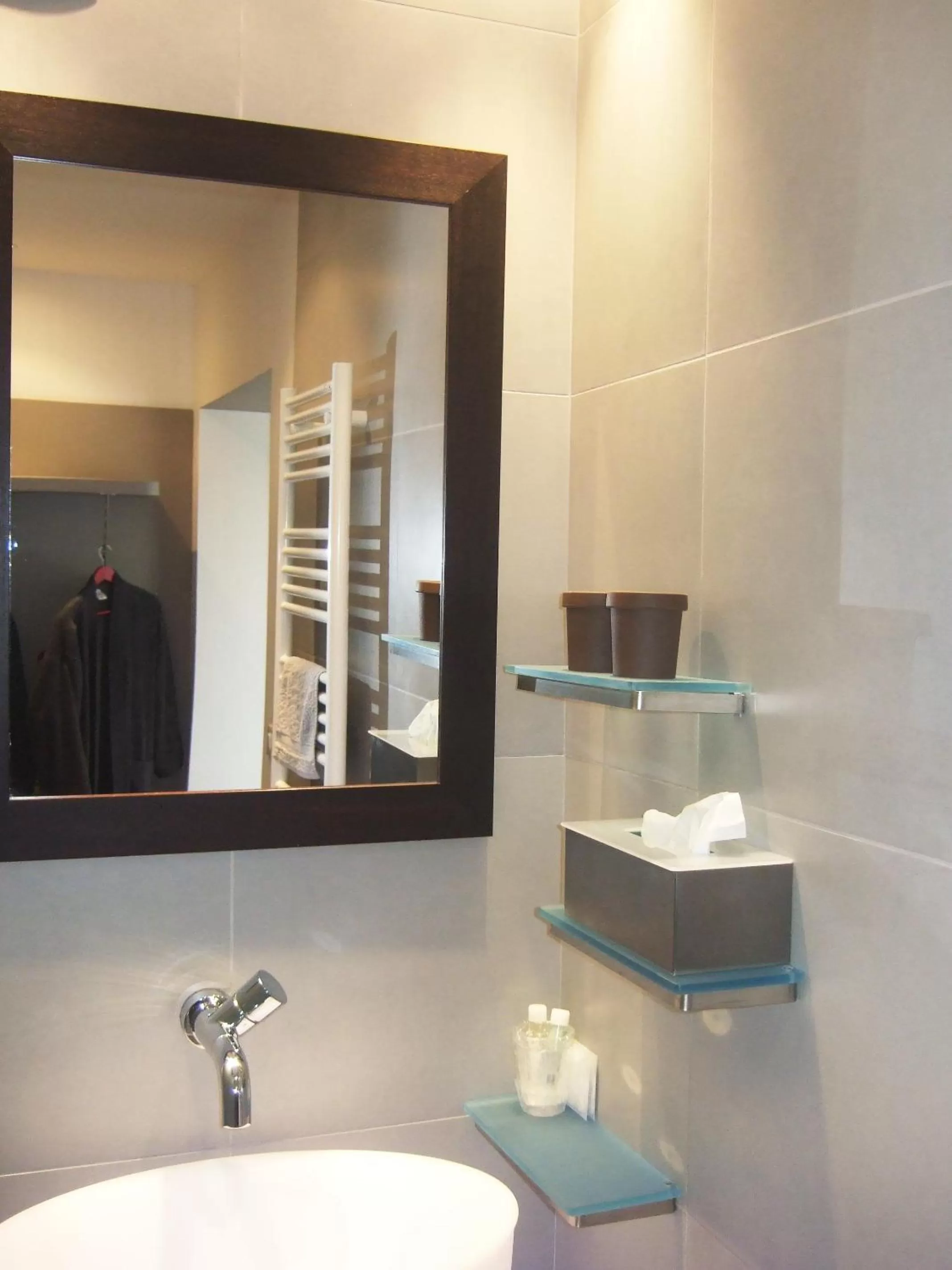 Bathroom in Le Jour et la Nuit, Maison d'hôtes