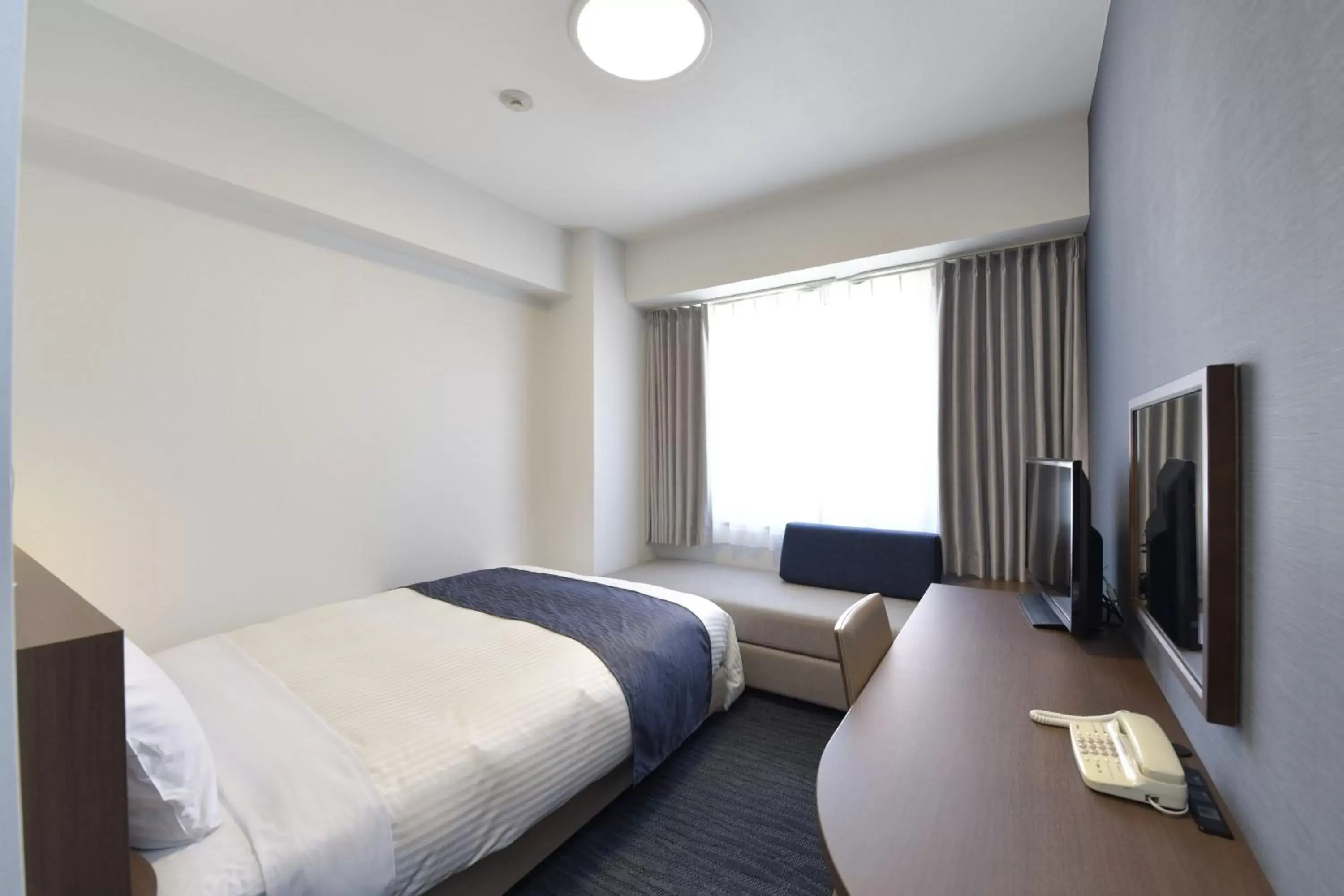 Bedroom, Bed in Hotel Port Plaza Chiba