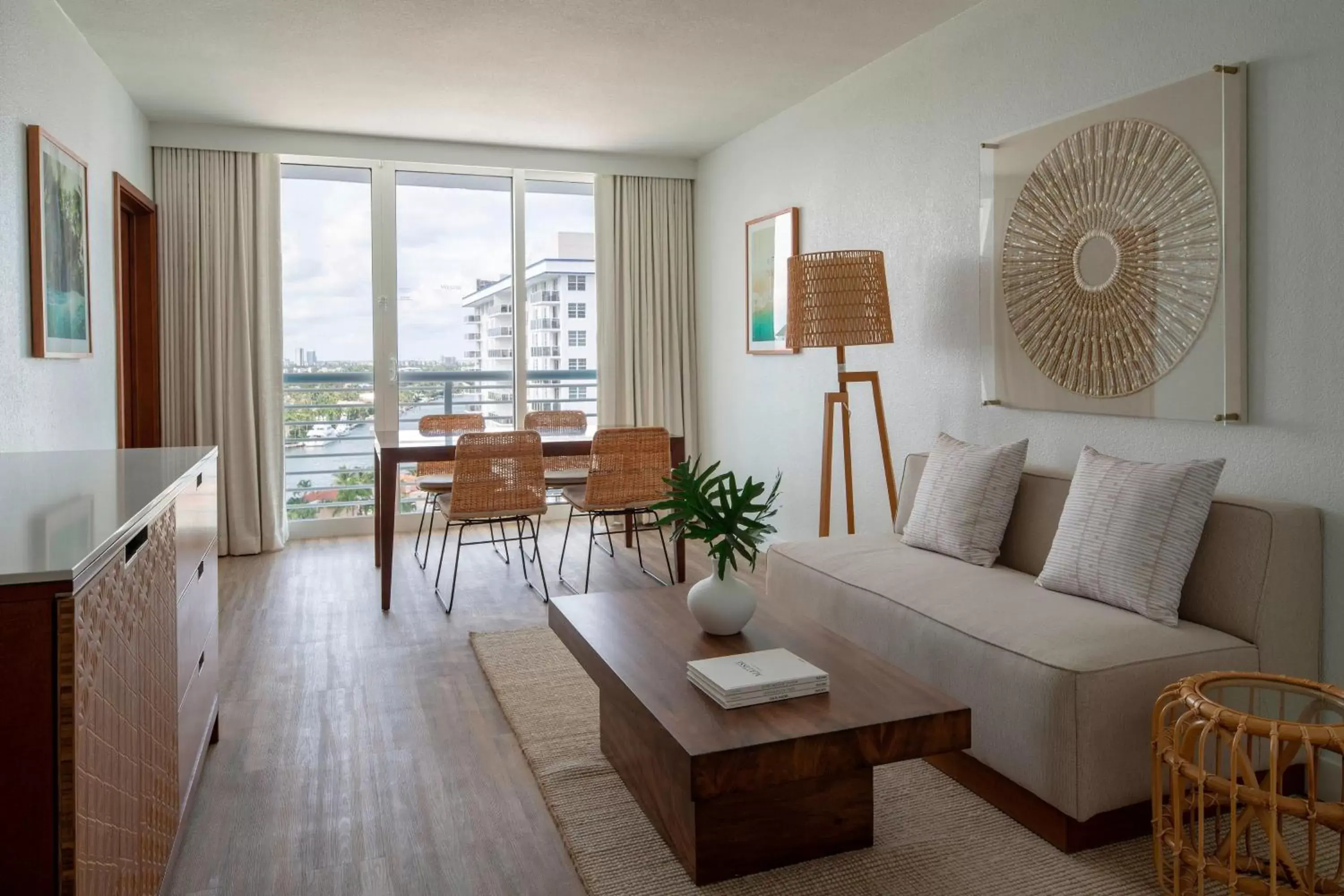Photo of the whole room, Seating Area in The Westin Fort Lauderdale Beach Resort