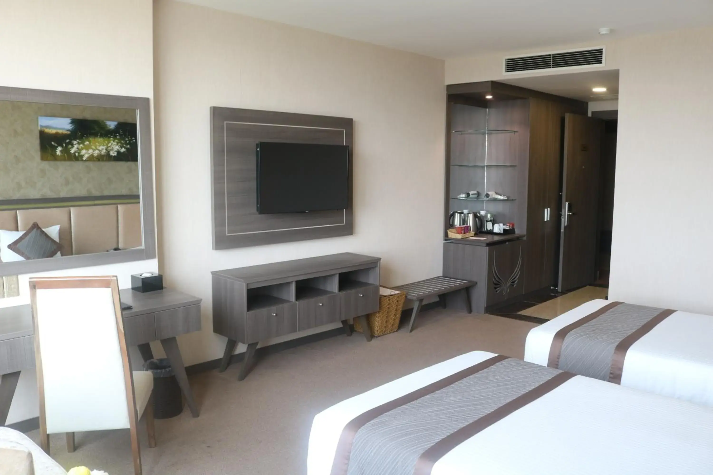 TV and multimedia, TV/Entertainment Center in Muong Thanh Luxury Can Tho Hotel