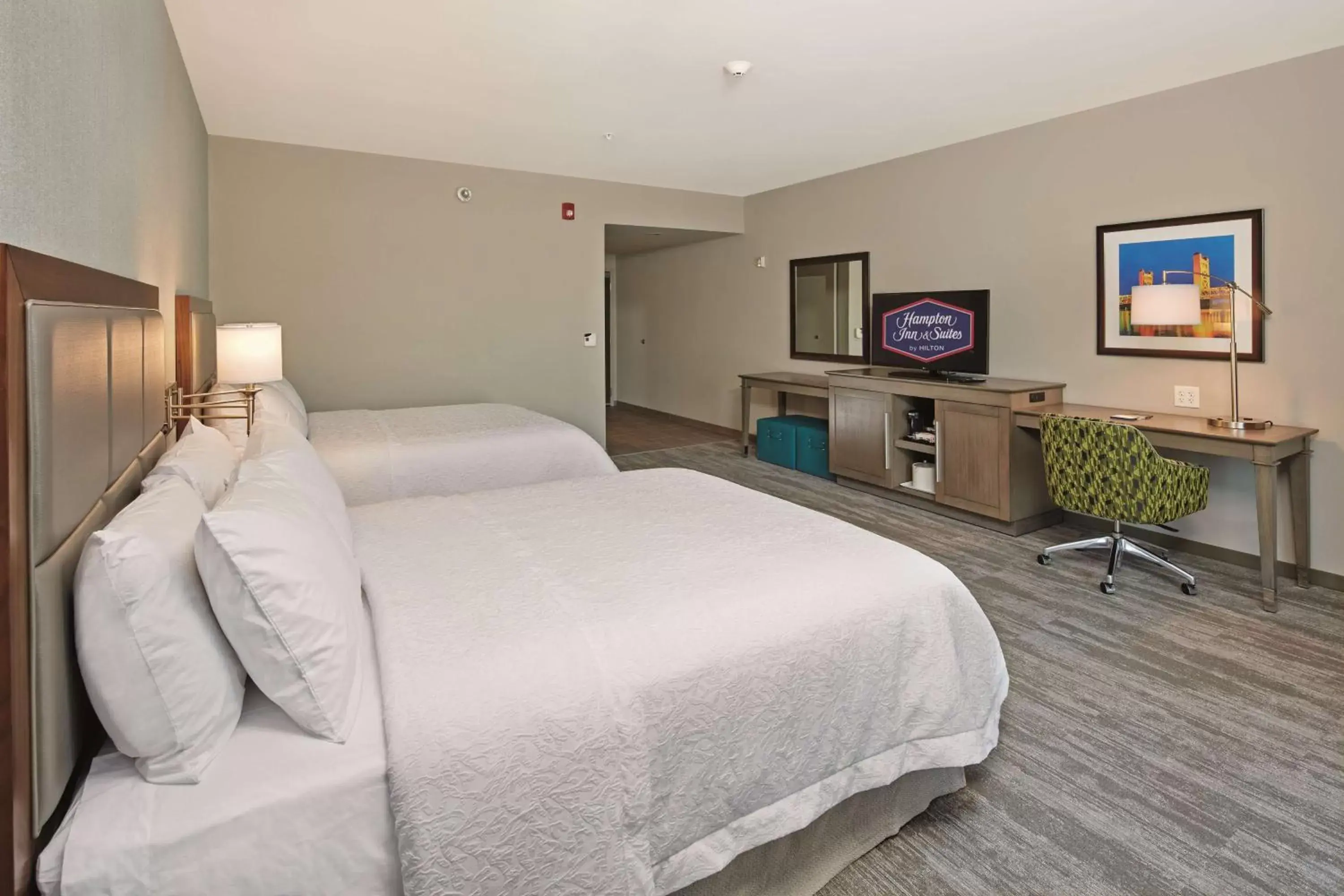 Bedroom, Bed in Hampton Inn & Suites Sacramento at CSUS