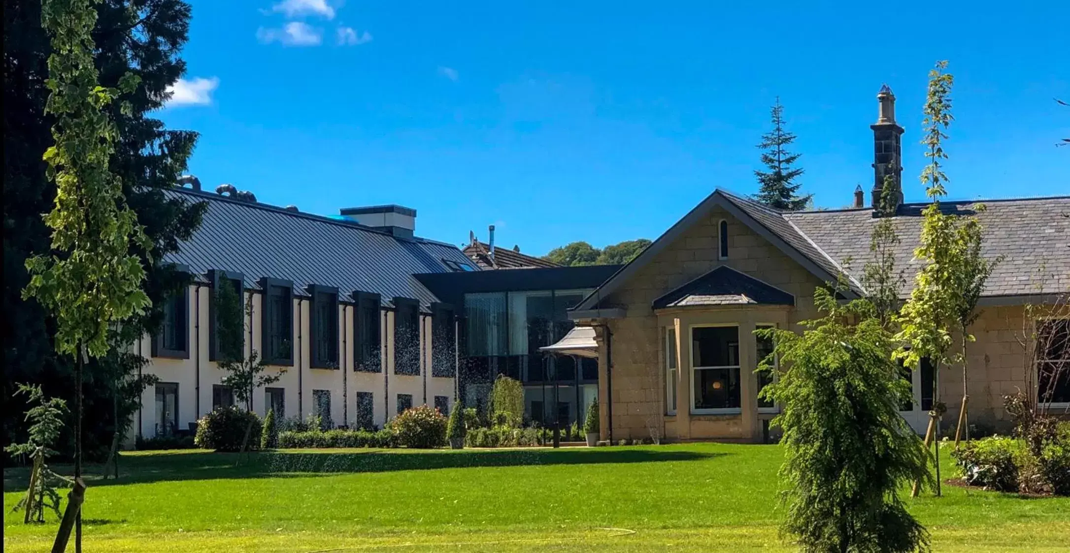 Property building in Ness Walk Property building in Ness Walk