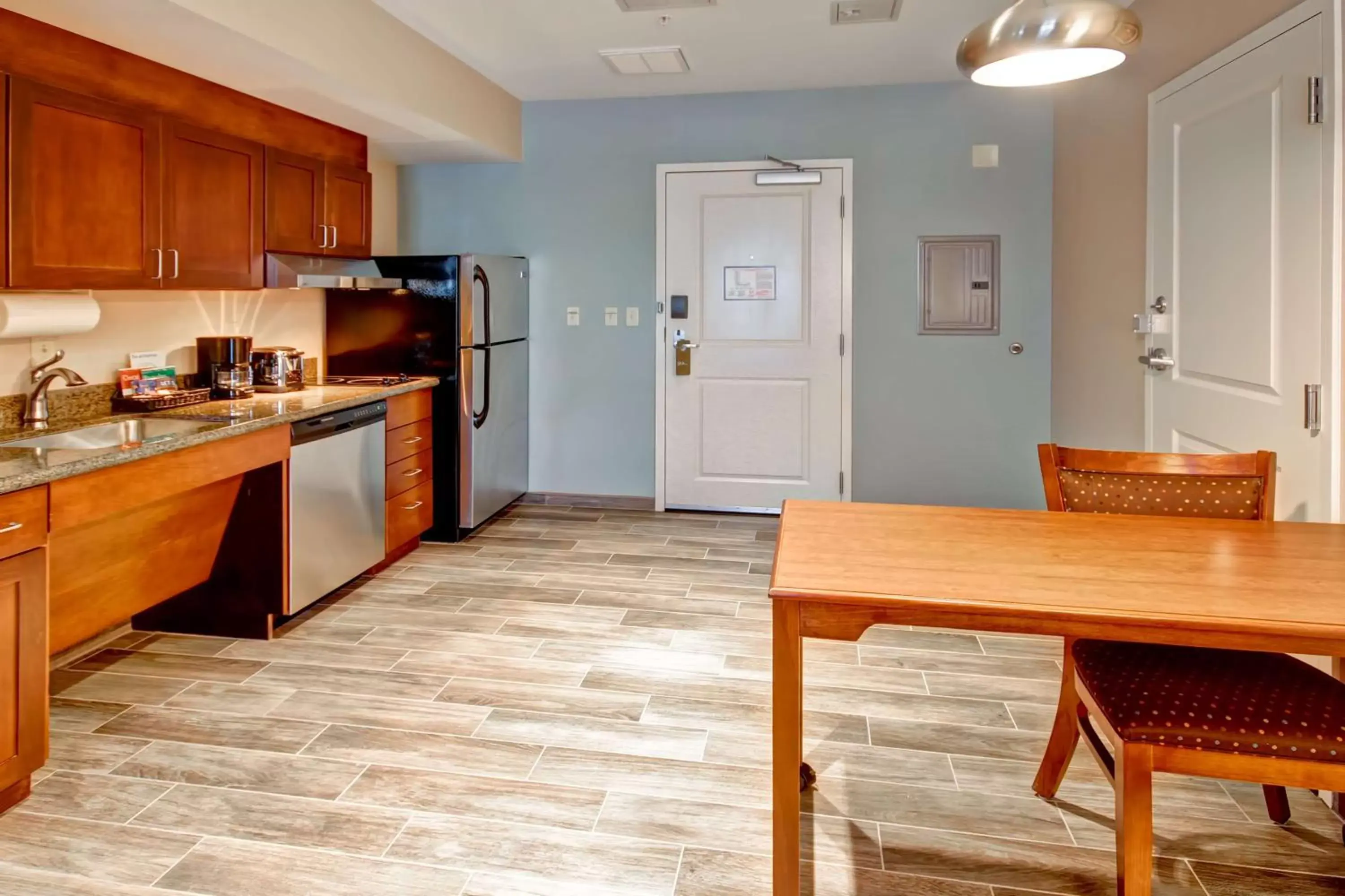 Kitchen or kitchenette, Kitchen/Kitchenette in Homewood Suites by Hilton Greeley
