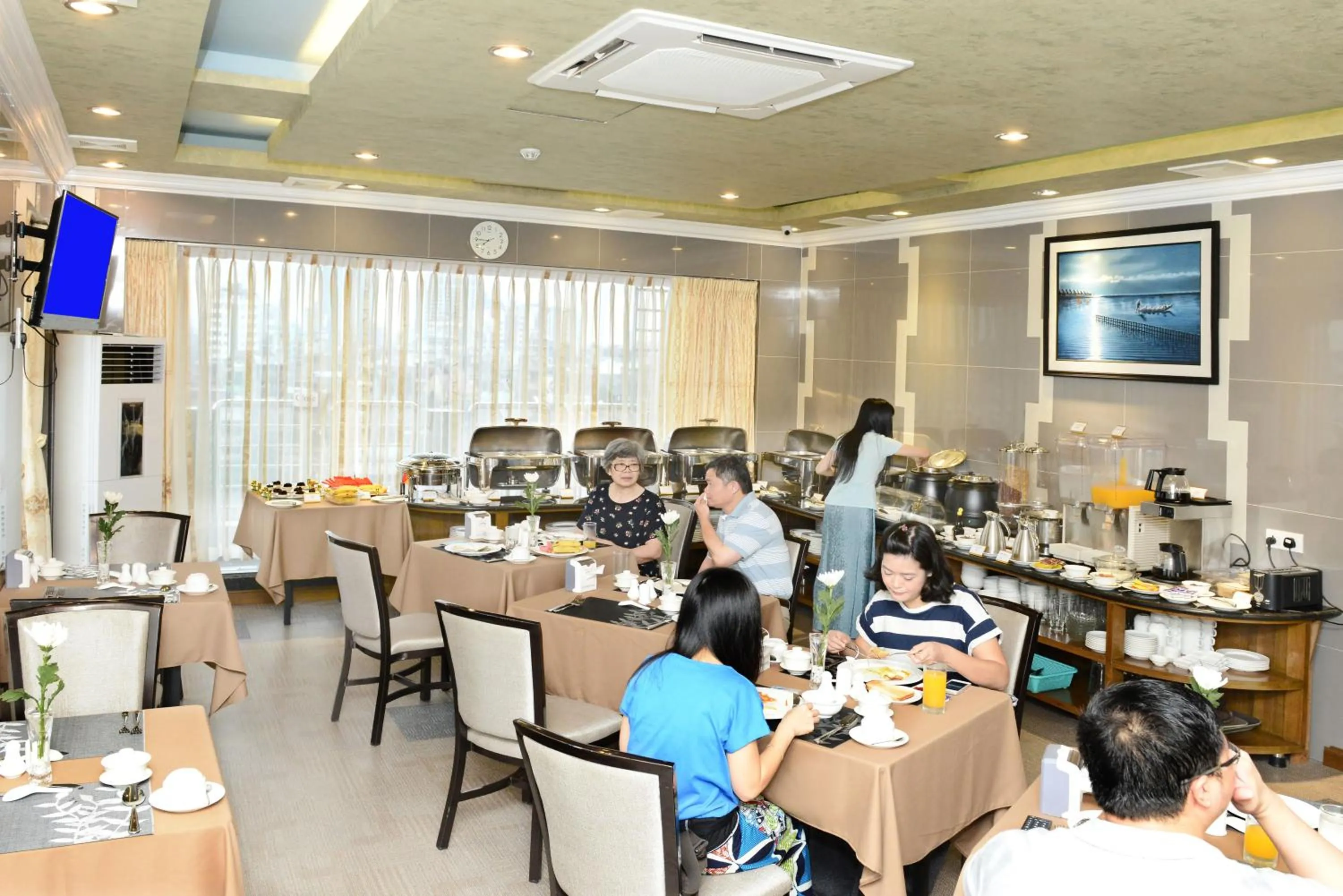 Restaurant/places to eat in Hotel Grand United - 21st Downtown