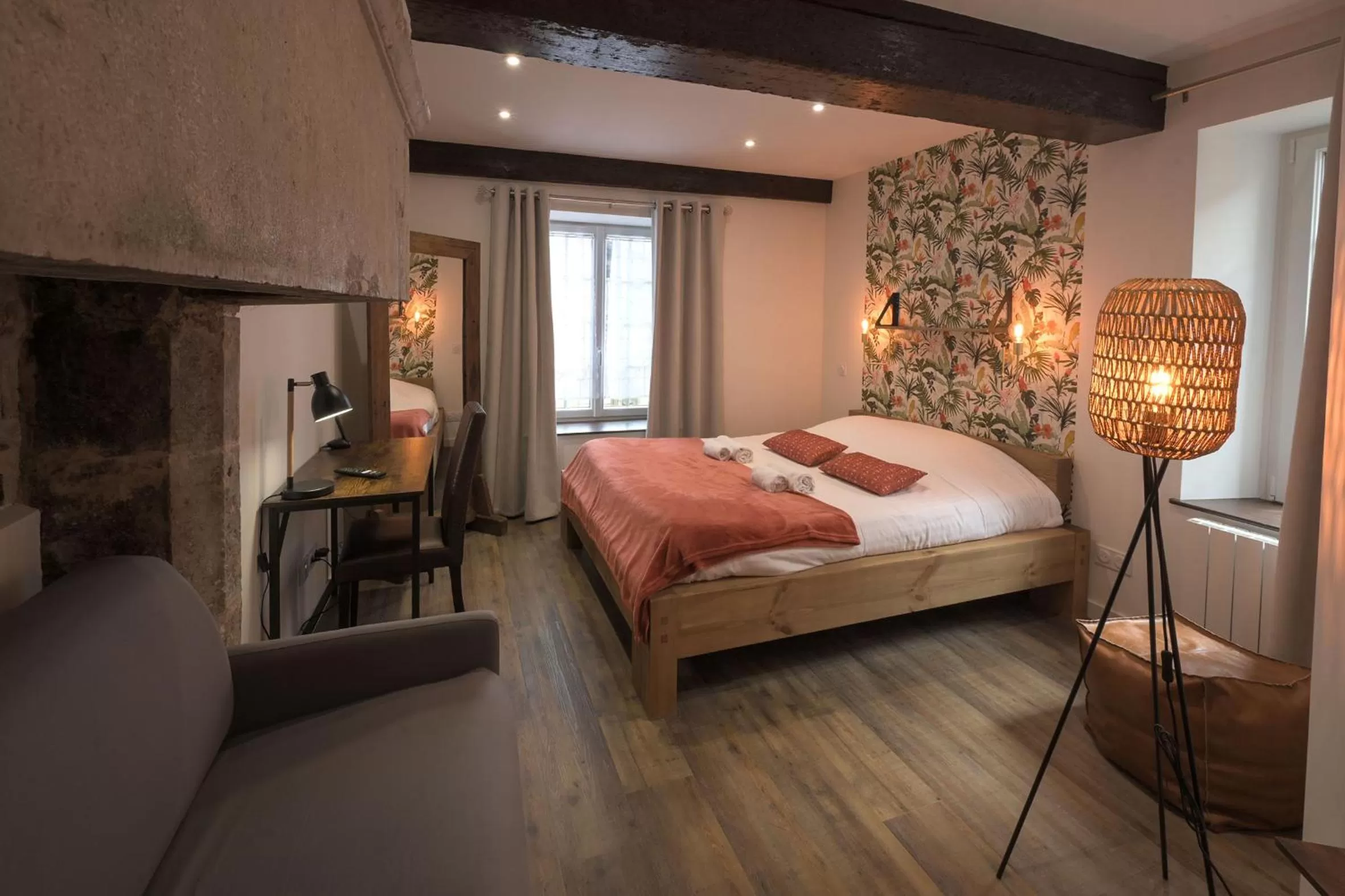 Bed in Hotel De La Croisée