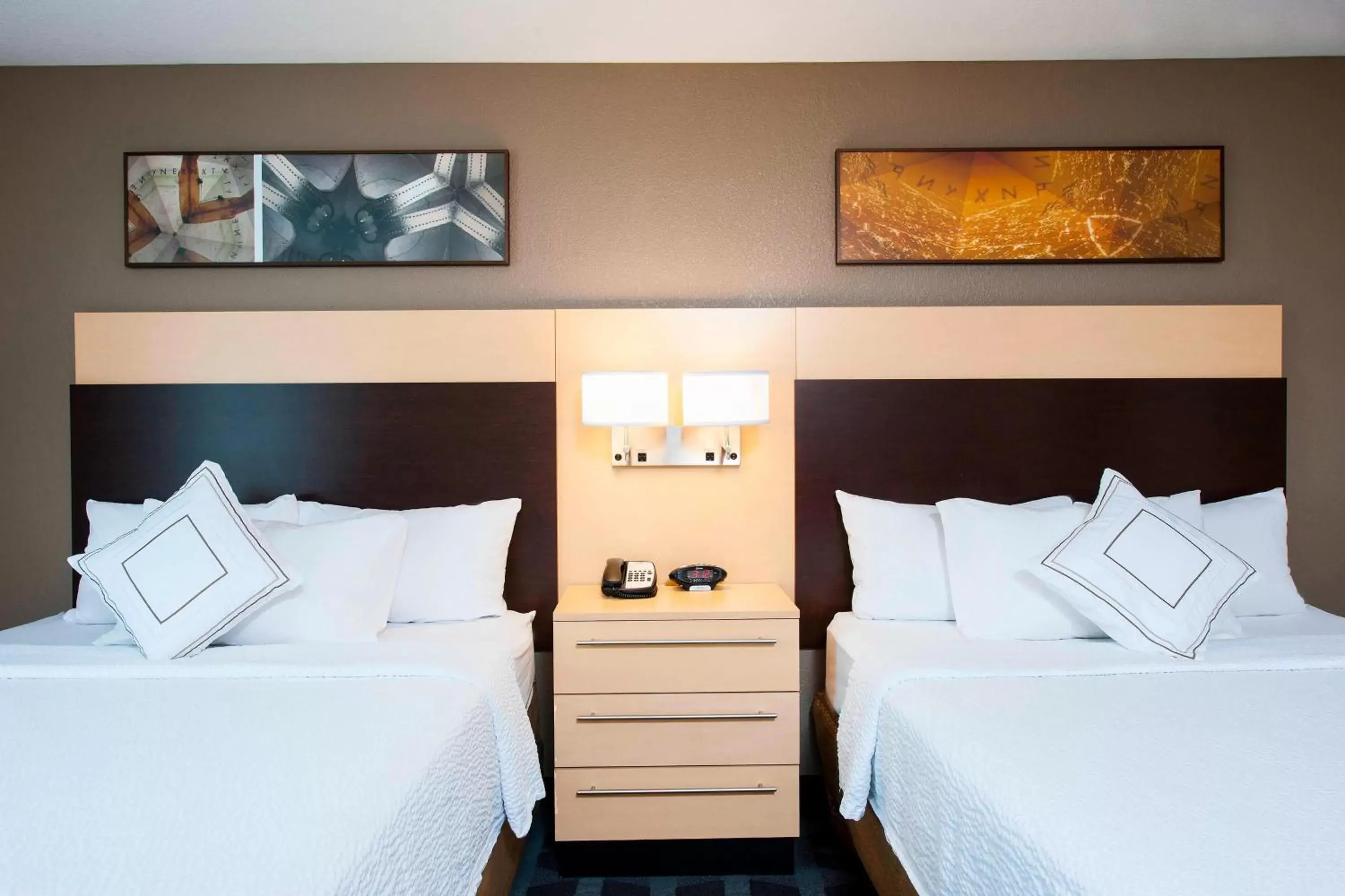 Photo of the whole room, Bed in TownePlace Suites Des Moines Urbandale