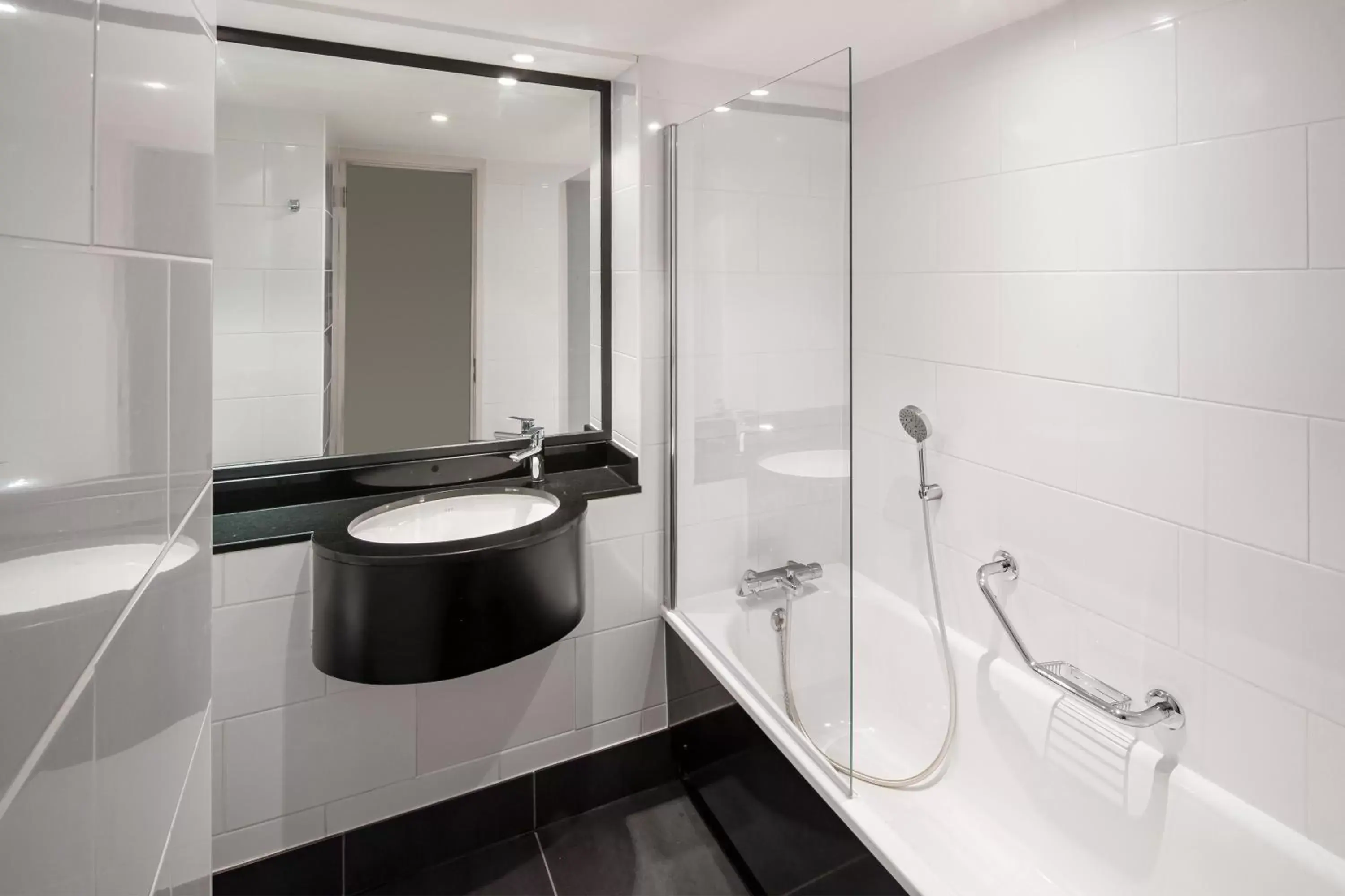 Bathroom in Crowne Plaza Stratford-upon-Avon, an IHG Hotel