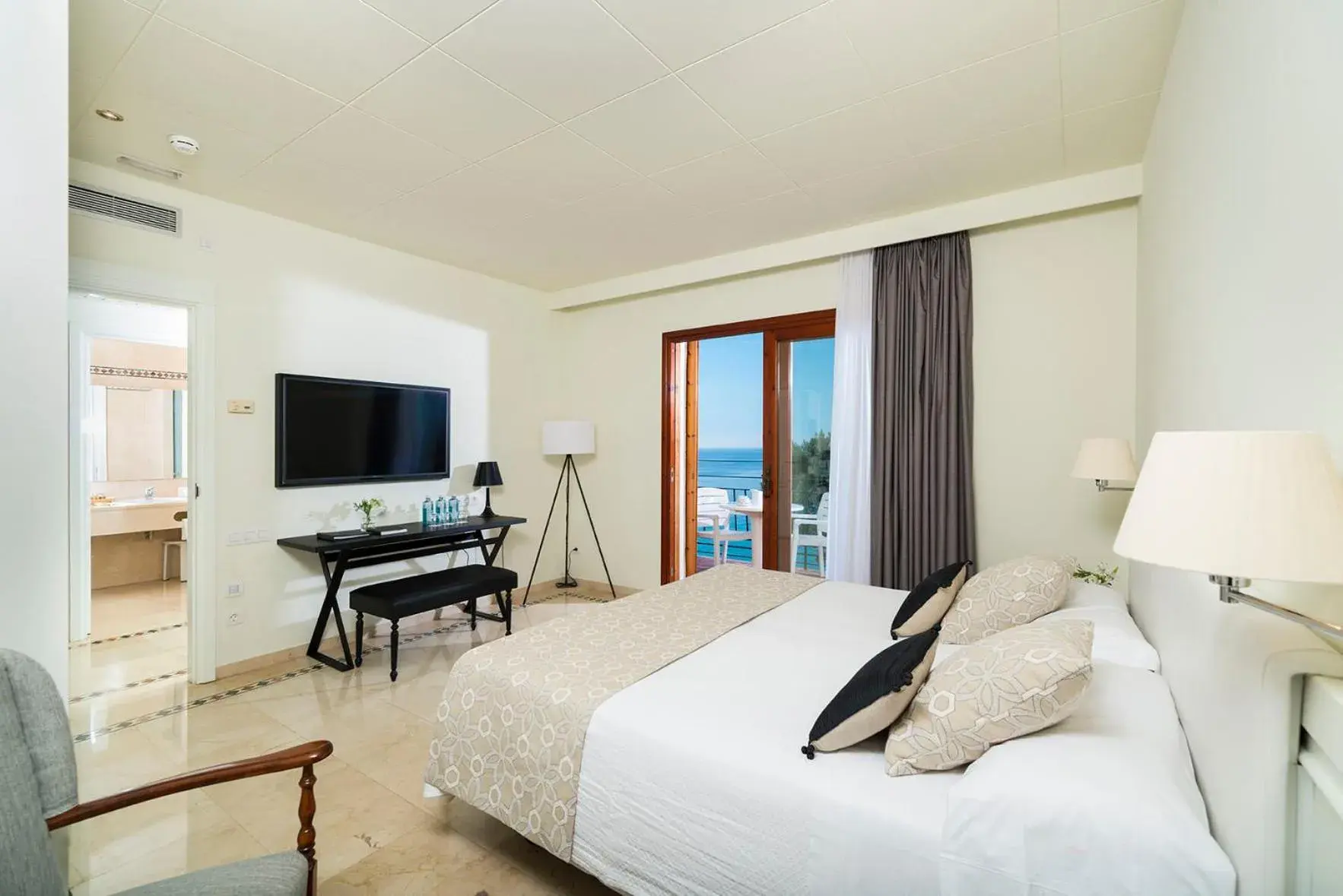 Bed in Hotel Santa Marta Bed in Hotel Santa Marta