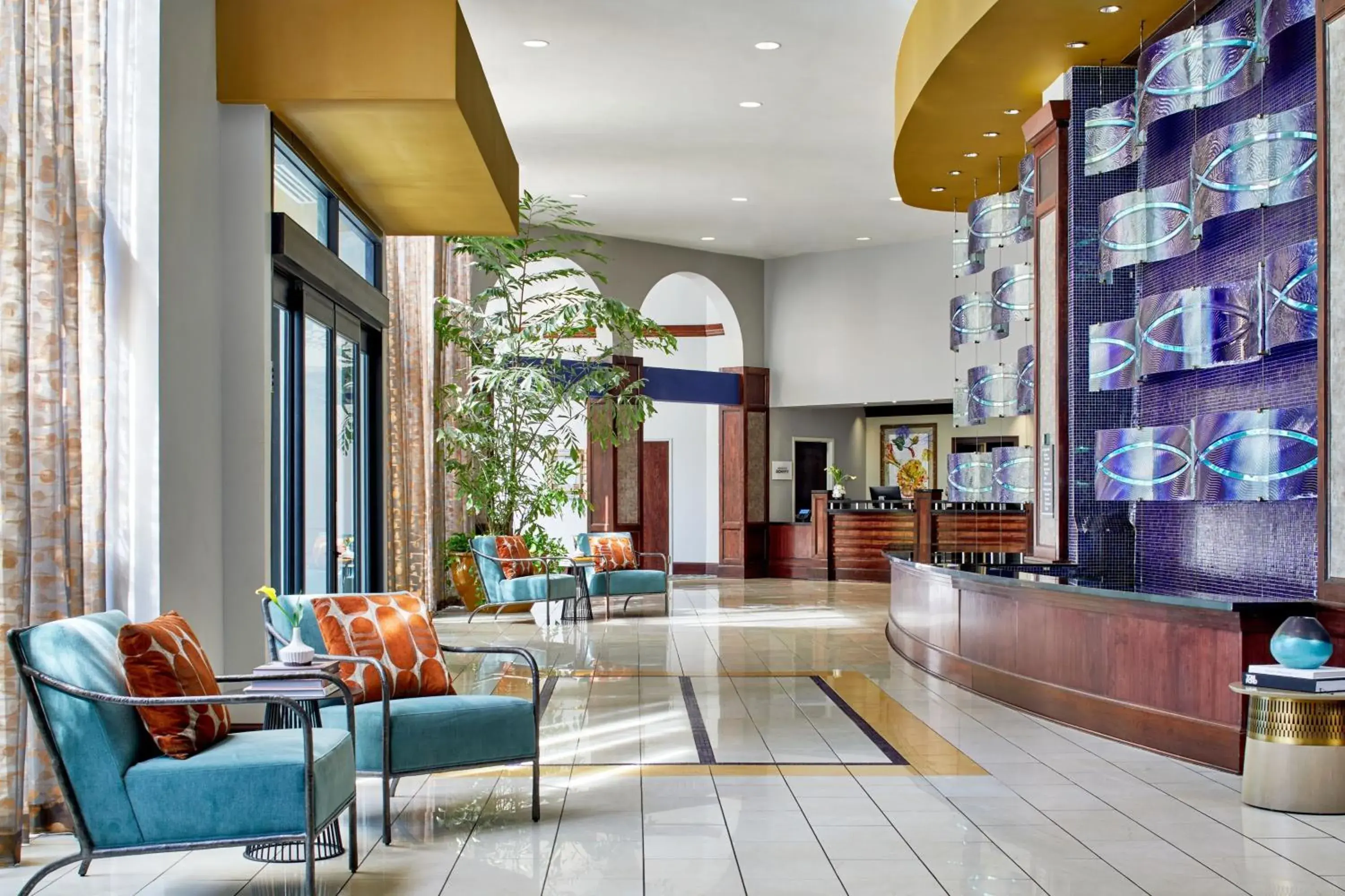 Property building, Lobby/Reception in Renaissance by Marriott Mobile Riverview Plaza Hotel