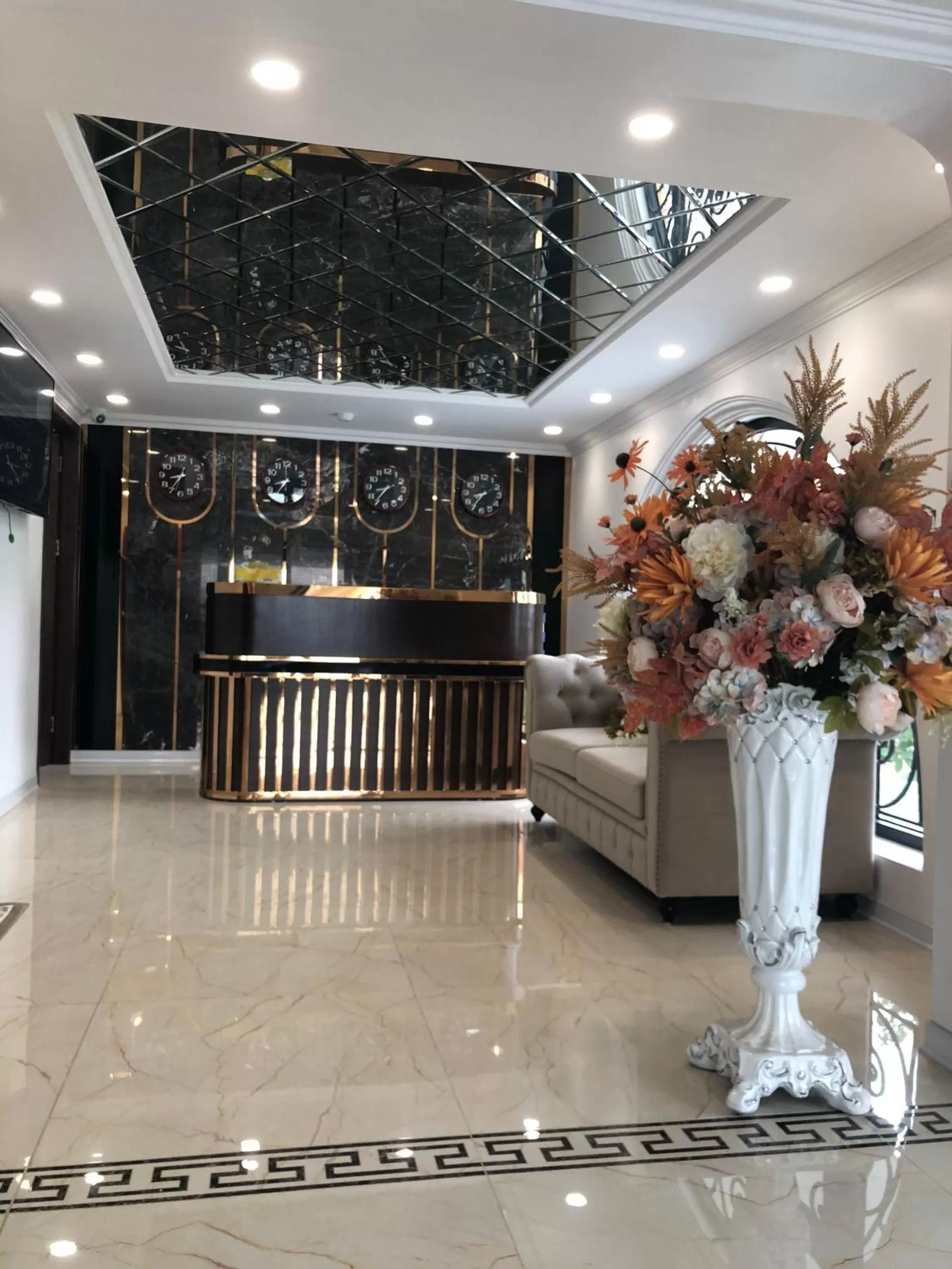 Lobby or reception in Minh Phong Hotel Ha Long