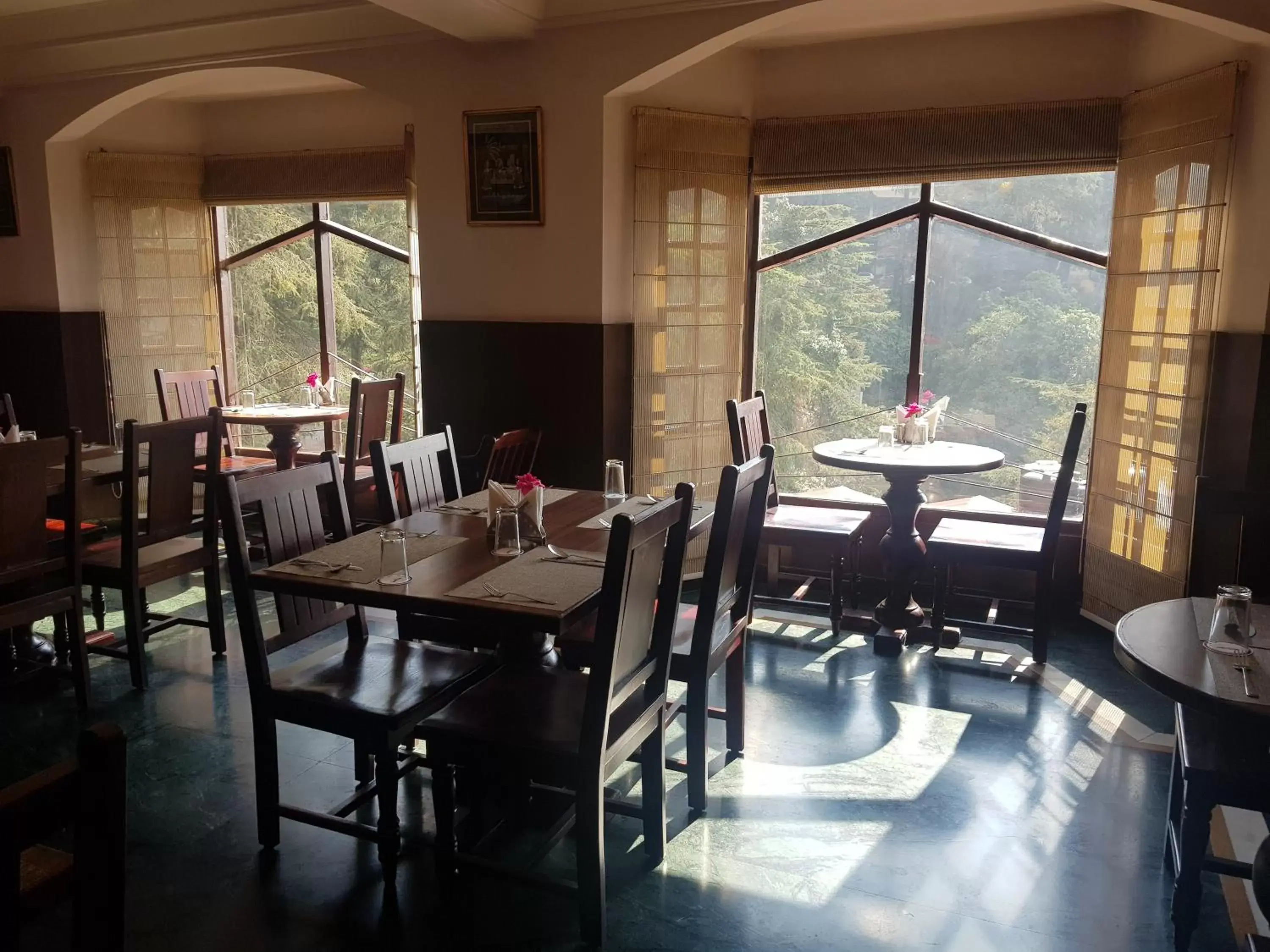 Restaurant/places to eat in Hotel Silverine Restaurant/places to eat in Hotel Silverine