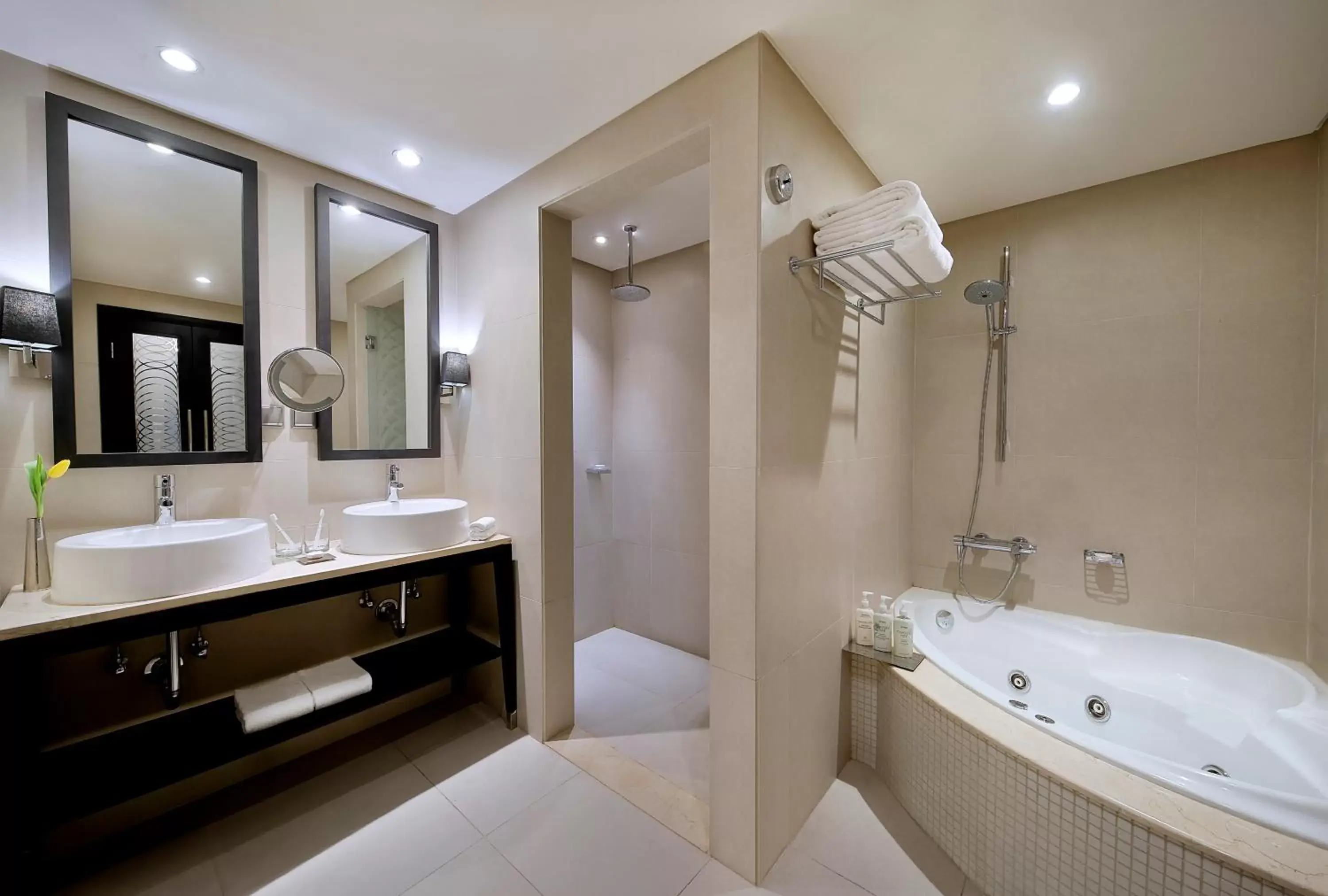 Bathroom in voco - Riyadh, an IHG Hotel