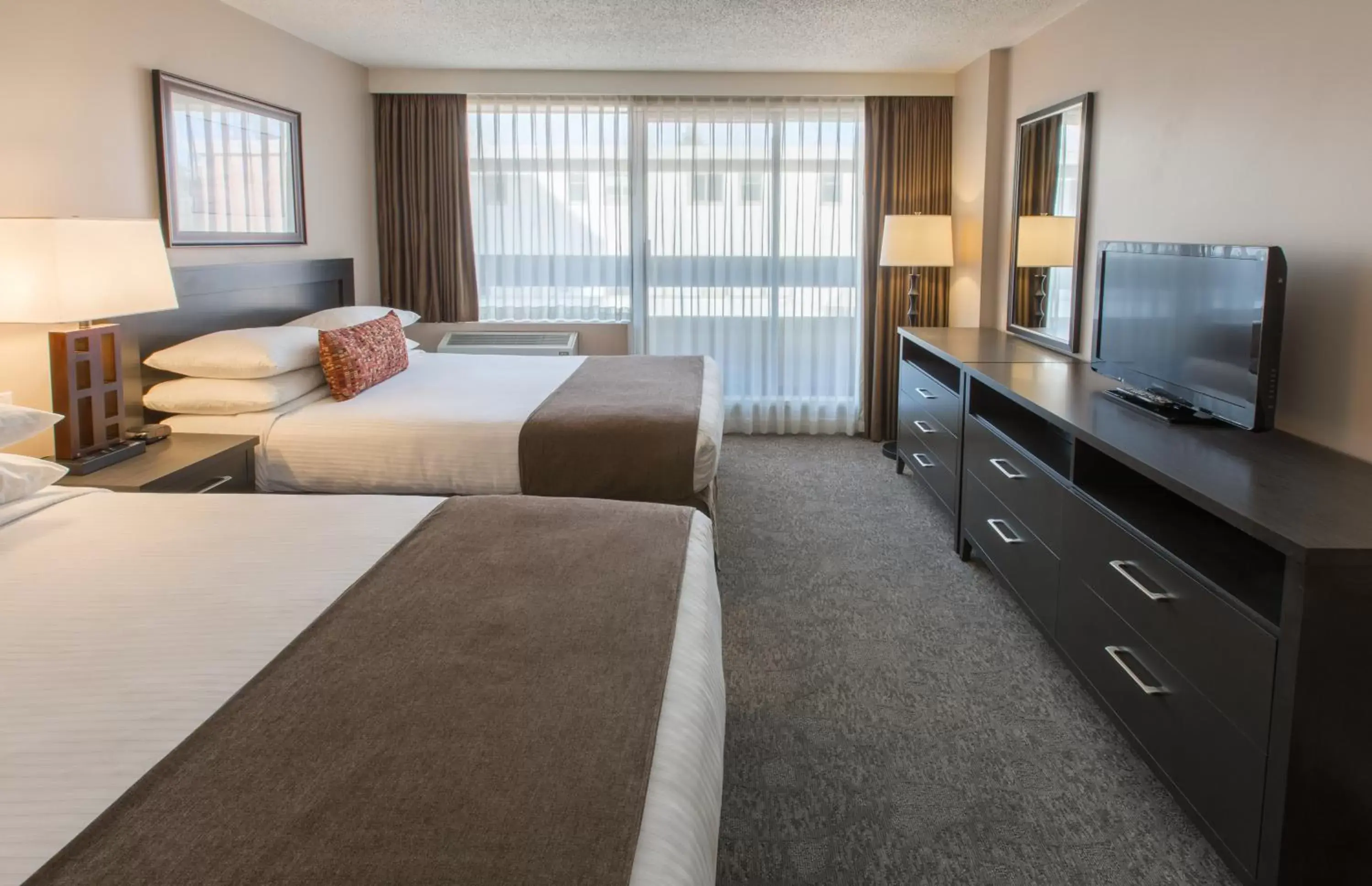 Queen Room with Two Queen Beds in The Embassy Inn Queen Room with Two Queen Beds in The Embassy Inn