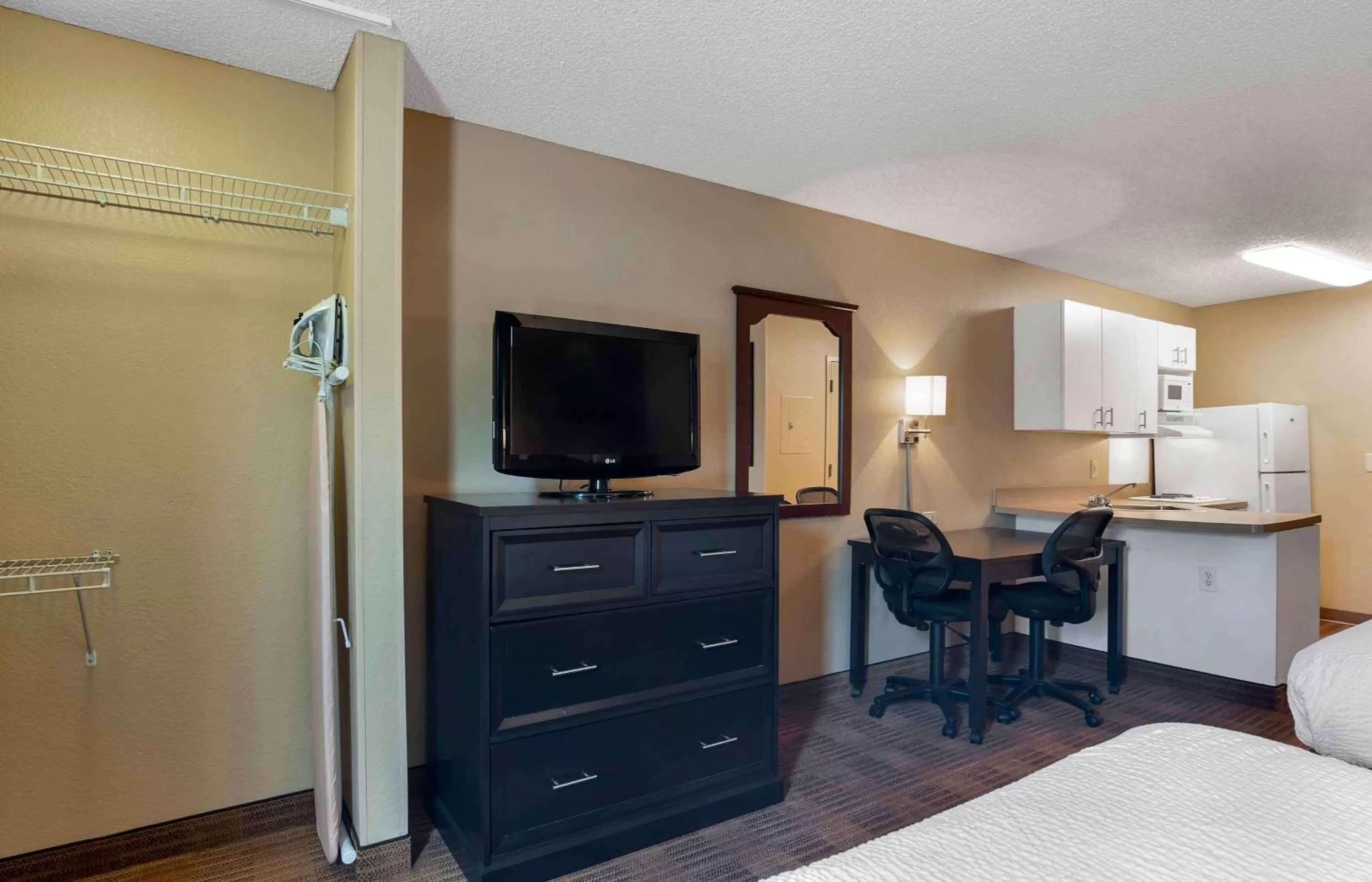 Bedroom in Extended Stay America Suites - San Diego - Oceanside
