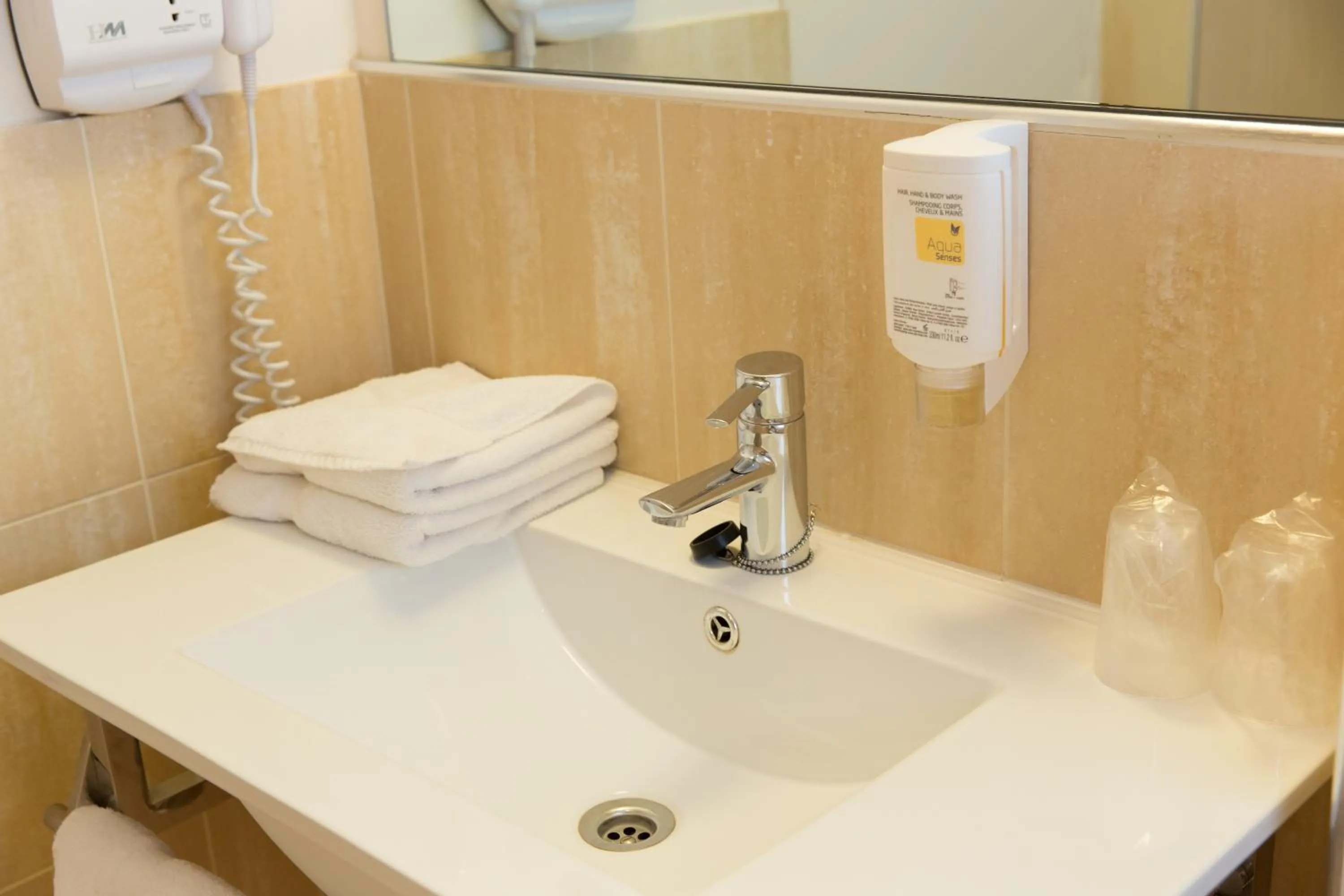 Bathroom in Le Clocher de Rodez Centre Gare