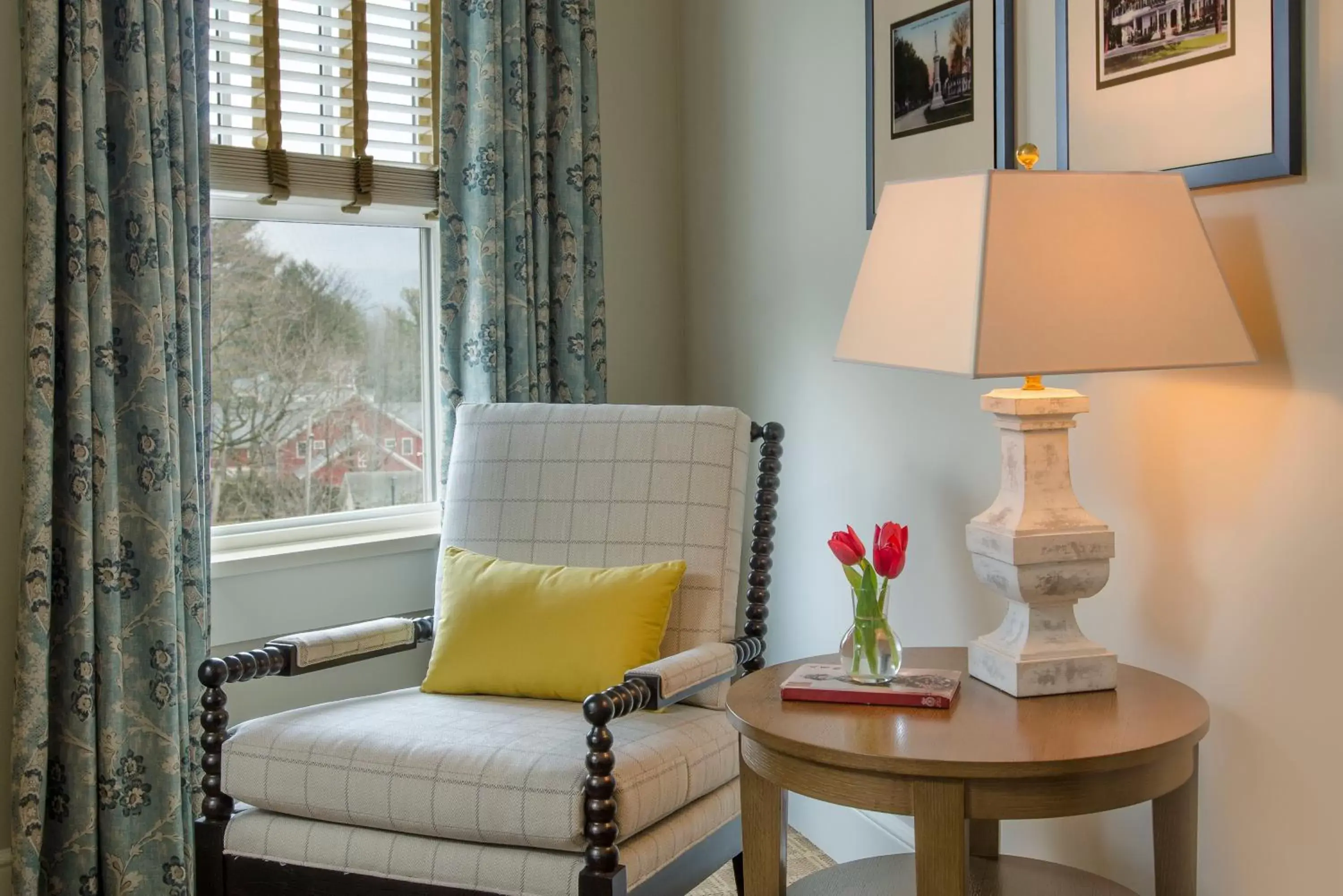 Bedroom, Seating Area in Kimpton Taconic Hotel, an IHG Hotel