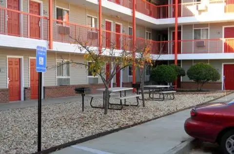 Patio in Stay Inn & Suites - Stockbridge