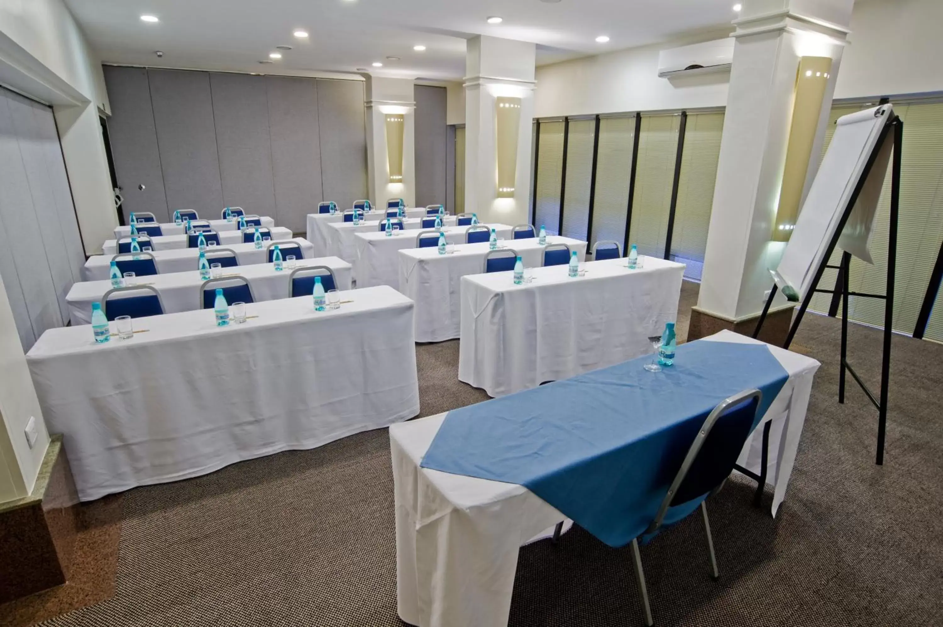 Business facilities in Slaviero Curitiba Centro