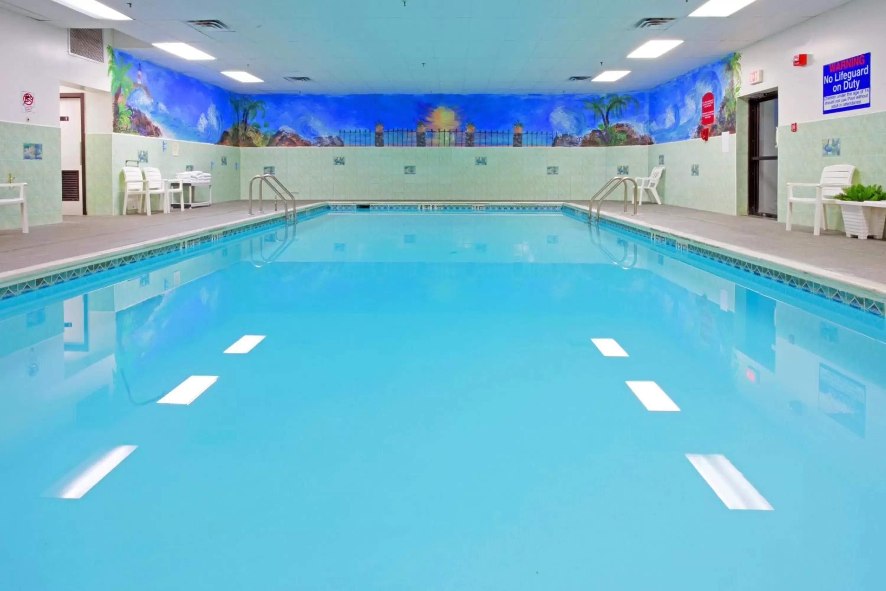 Swimming Pool in Holiday Inn Express Stony Brook-Long Island, an IHG Hotel