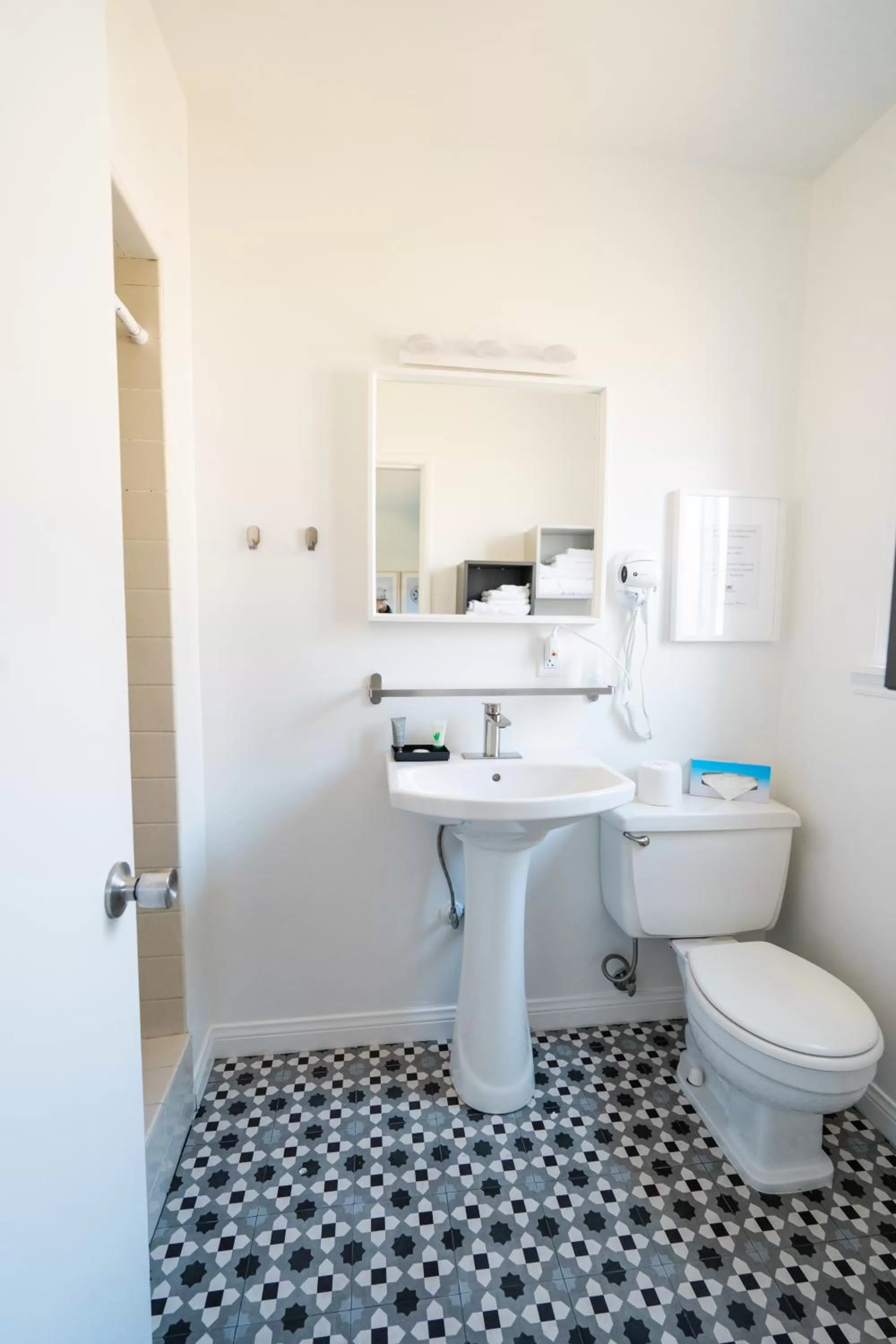 Bathroom in Viking Inn