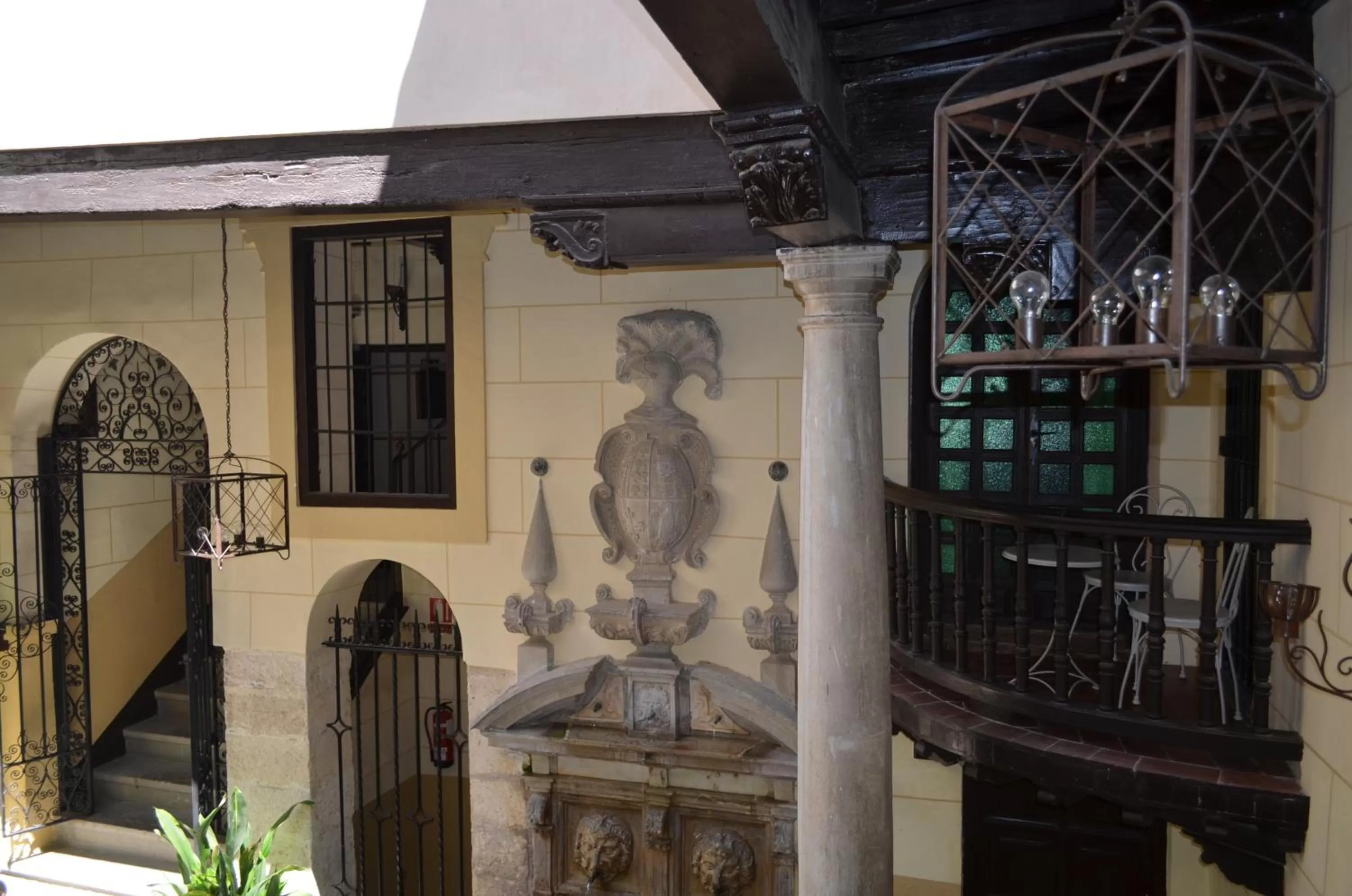 Patio in Palacio de Mariana Pineda