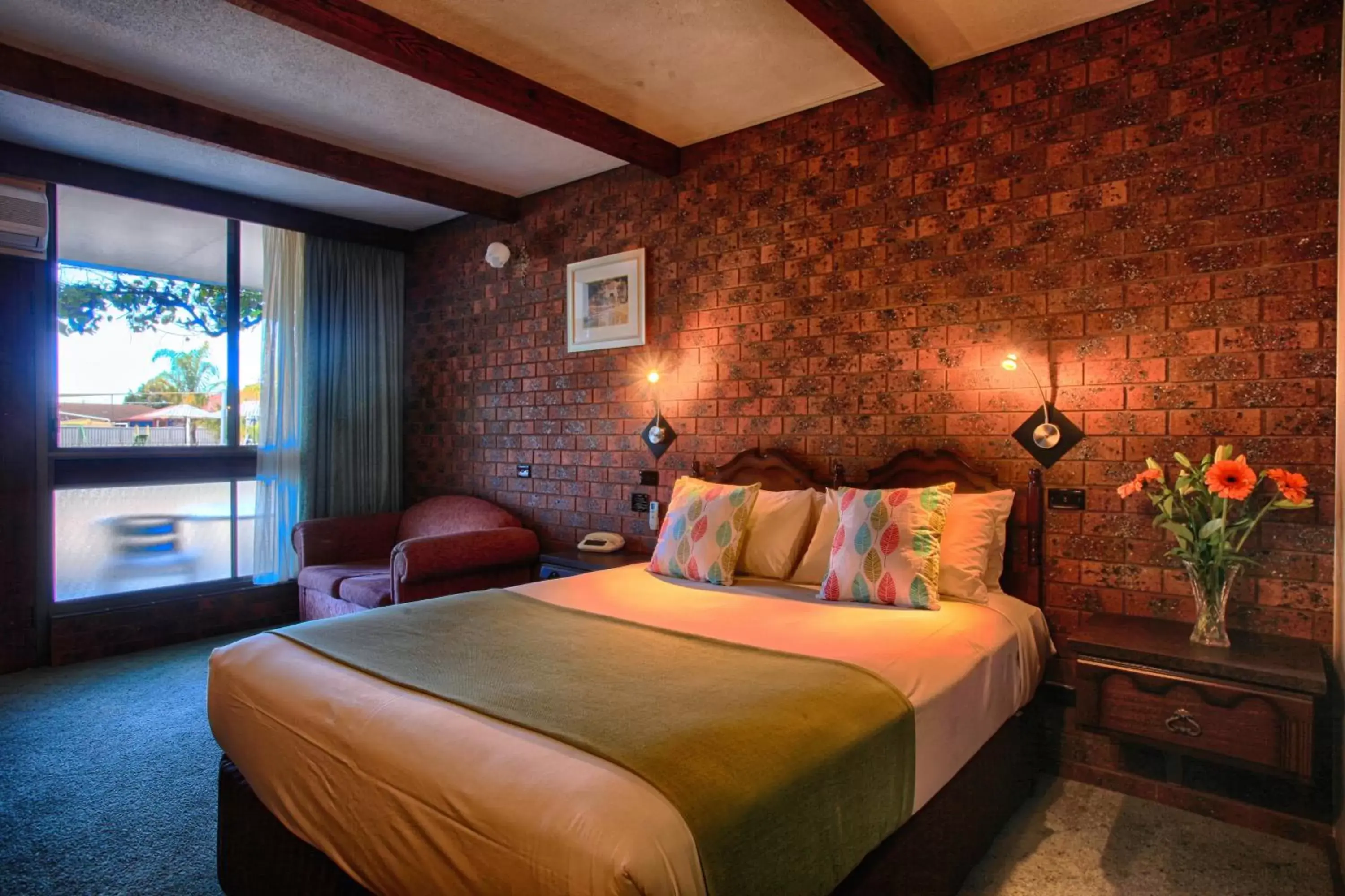 Bed in Belltower Motor Inn Bed in Belltower Motor Inn