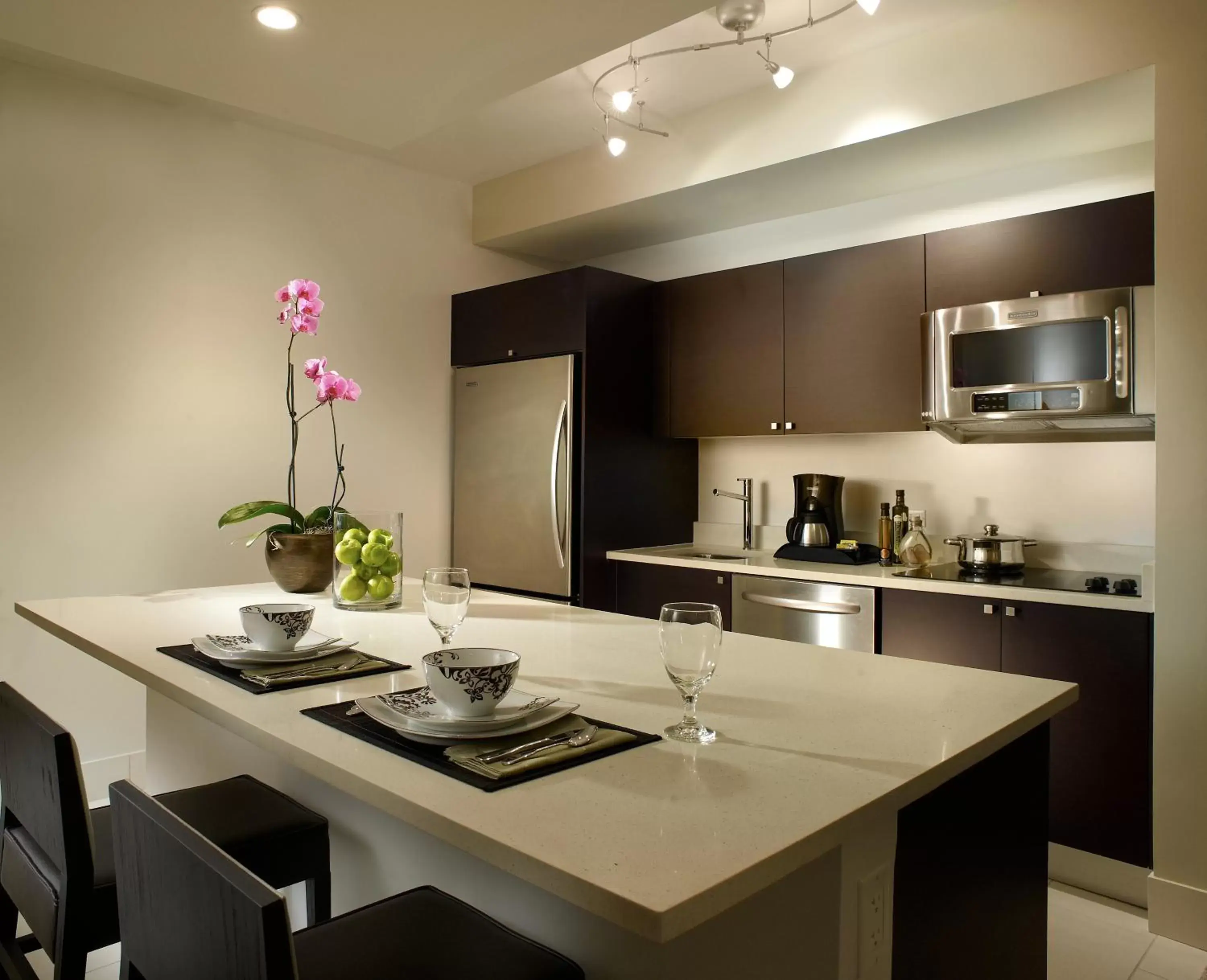 Kitchen or kitchenette, Kitchen/Kitchenette in Provident Doral At The Blue