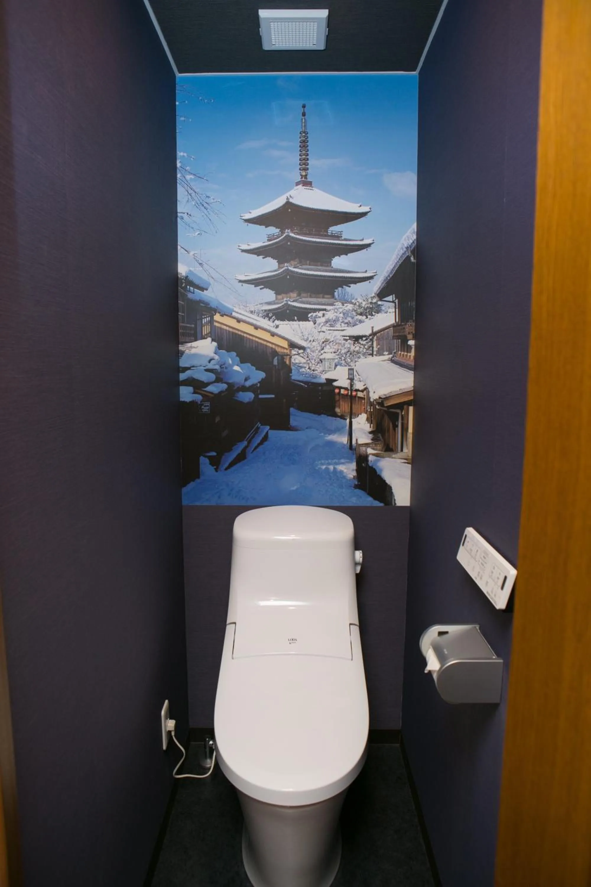 Toilet in Tabist Sparkling Dolphins Inn Kyoto