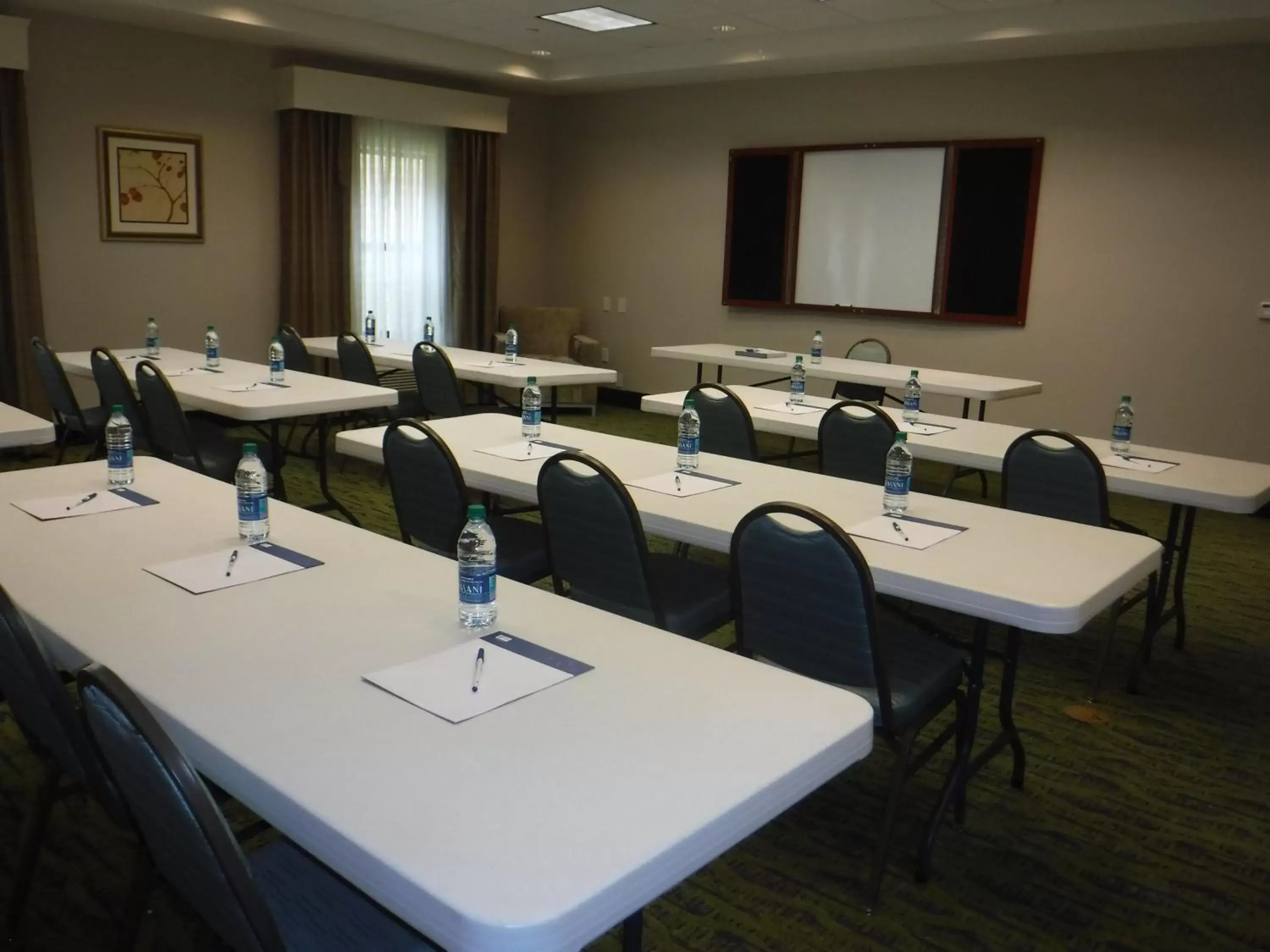 Meeting/conference room in Holiday Inn Express West Jefferson, an IHG Hotel