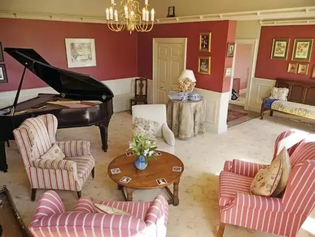 Seating Area in No 6 The Square Tearooms & Accommodation