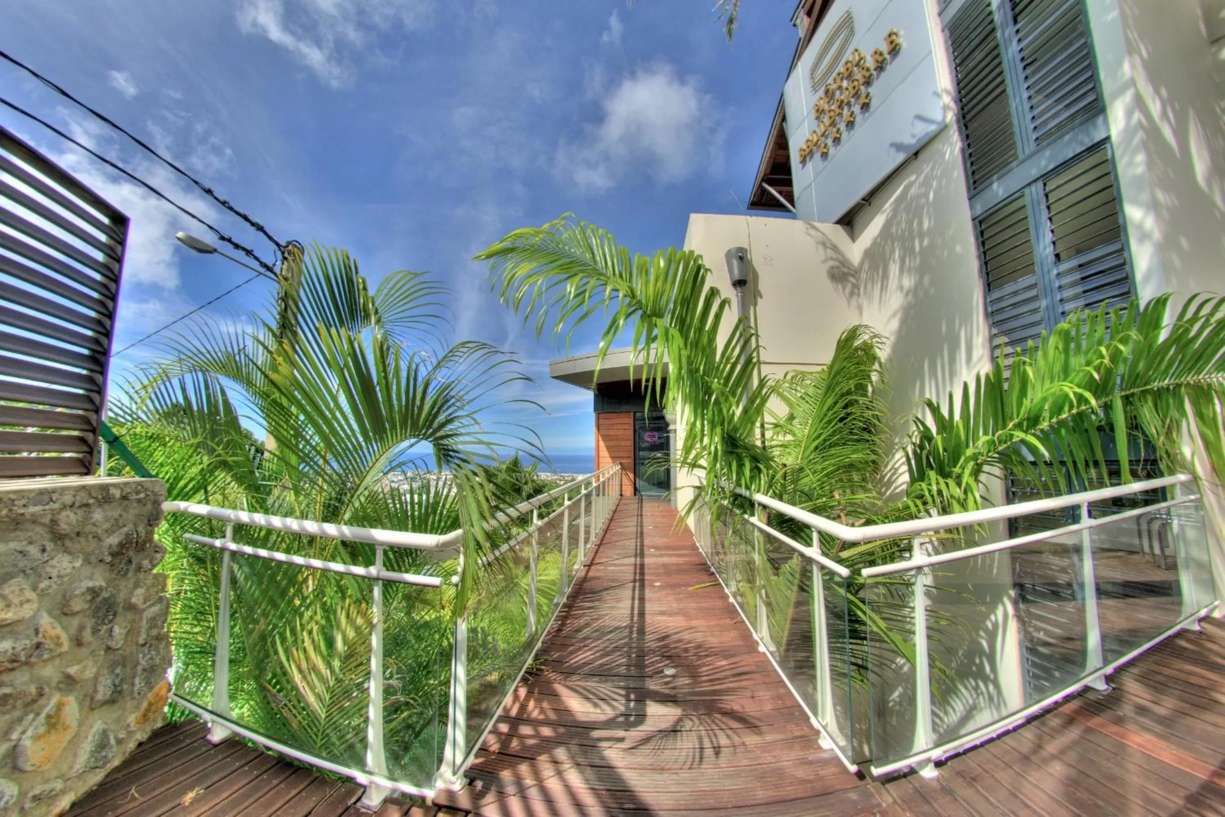 Facade/entrance, Property Building in Bellepierre