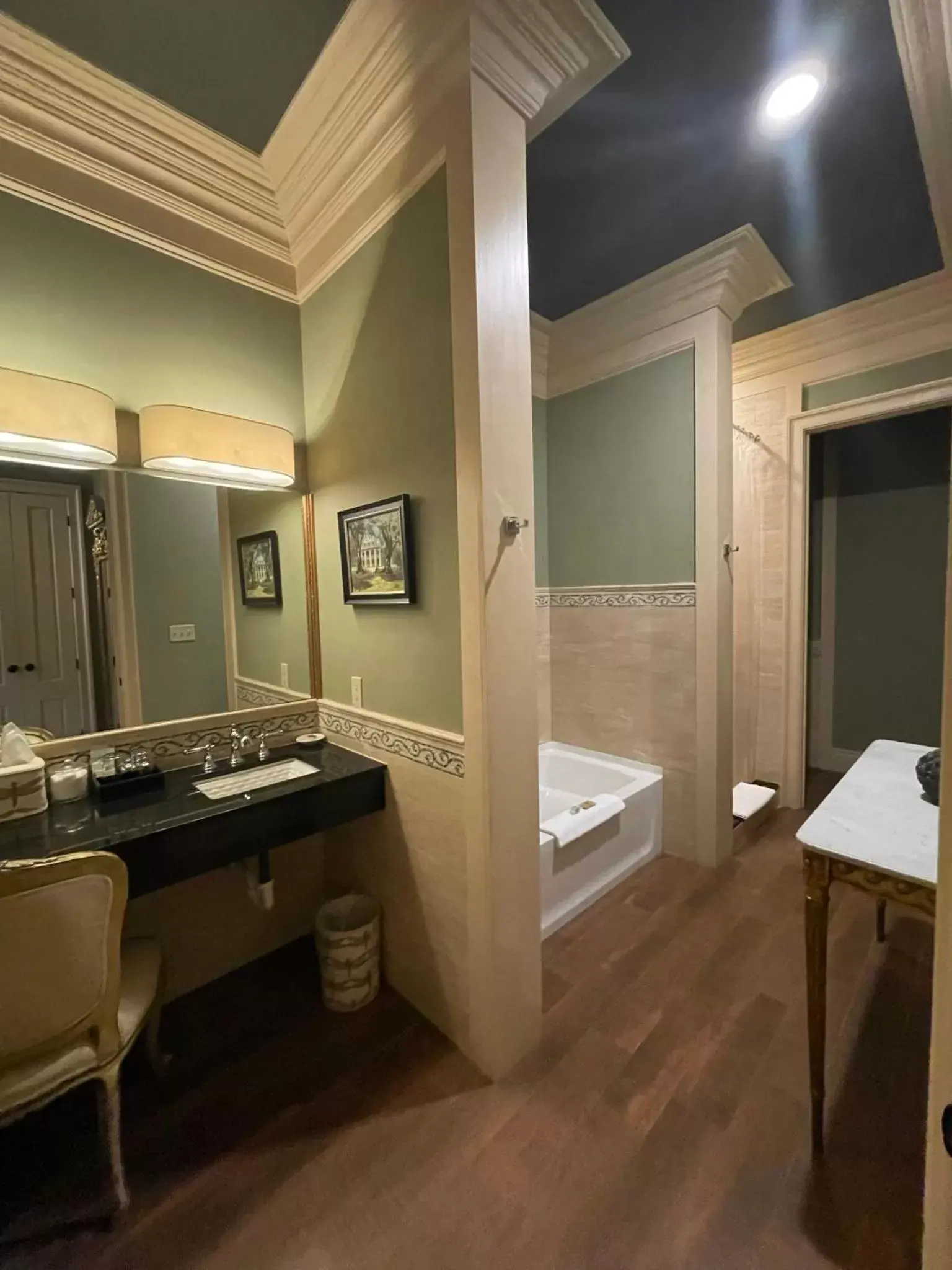 Bathroom in The Inn at Houmas House Estate