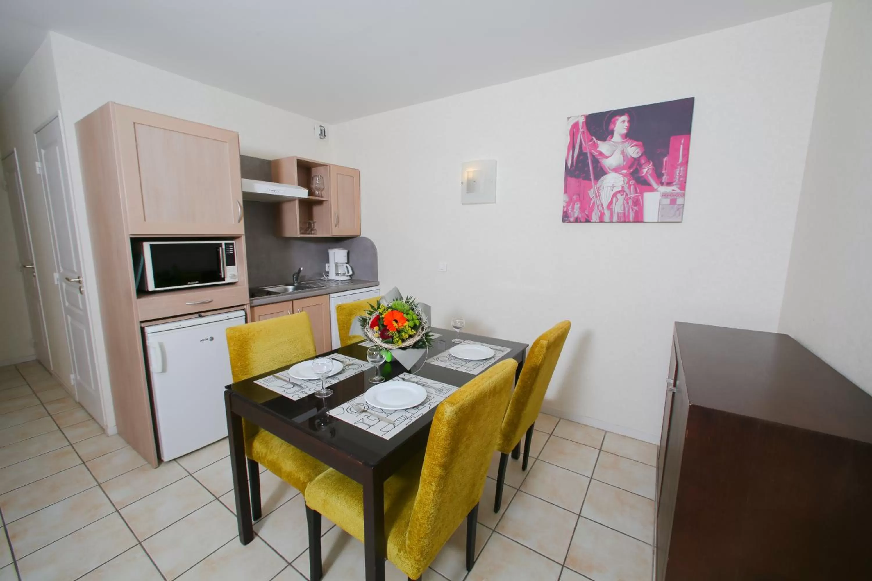 Kitchen or kitchenette in Résidence Villa Bellagio Amboise by Popinns
