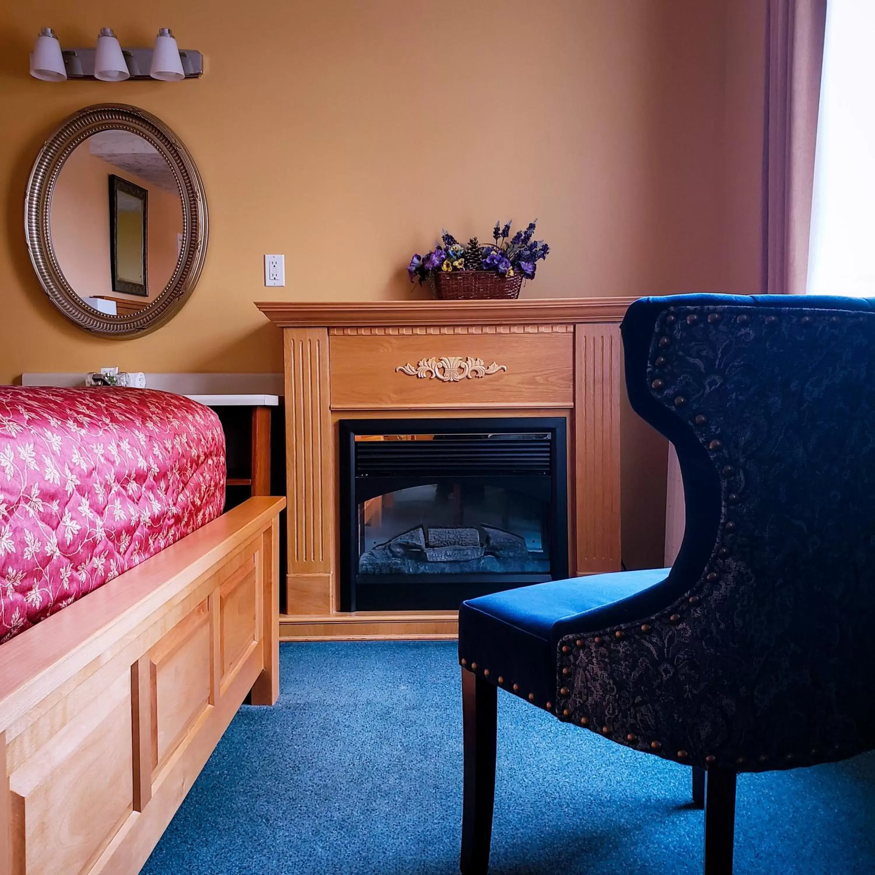 James Bay Inn Hotel, Suites & Cottage