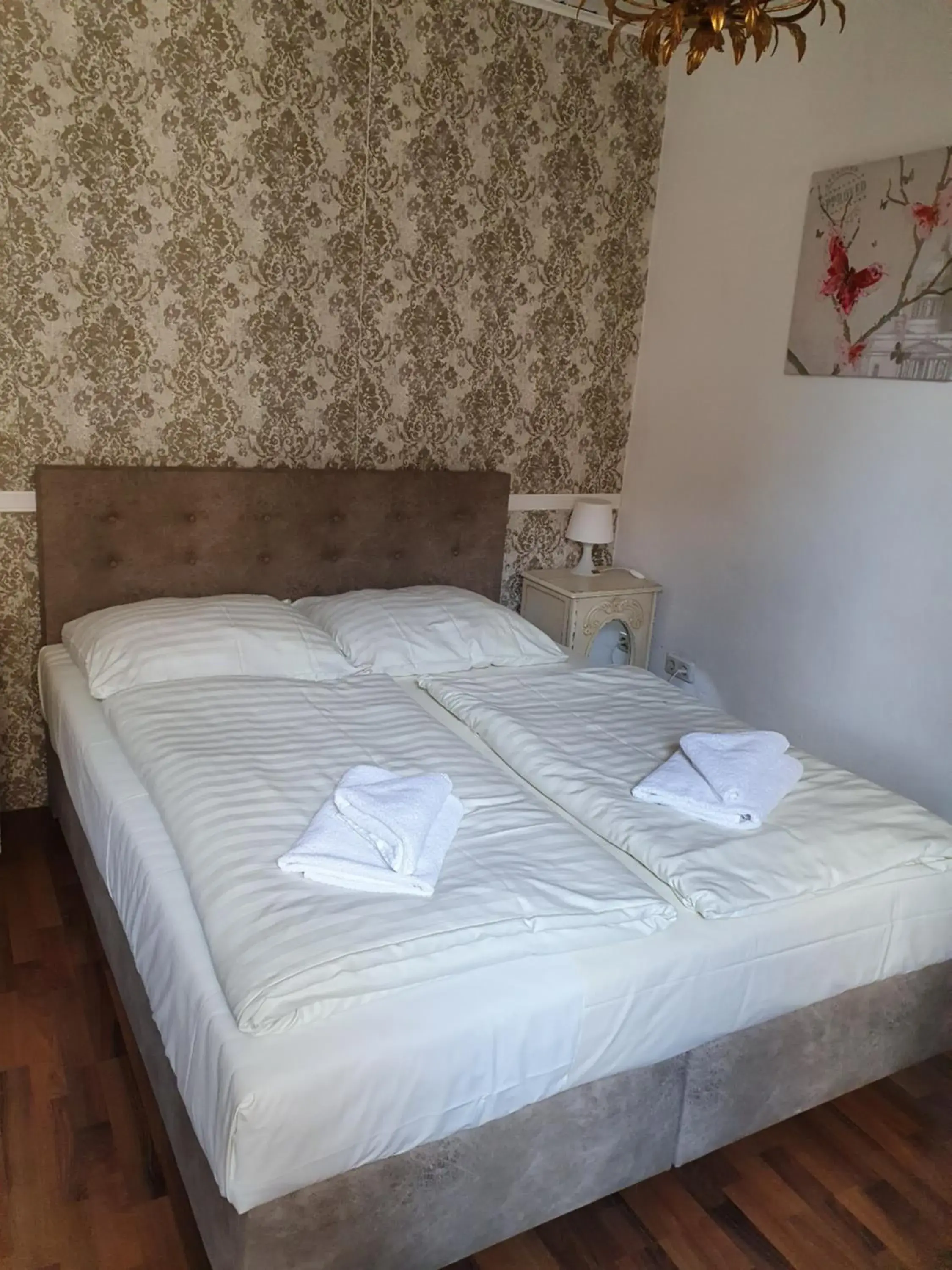 Bed in Pension Seibel