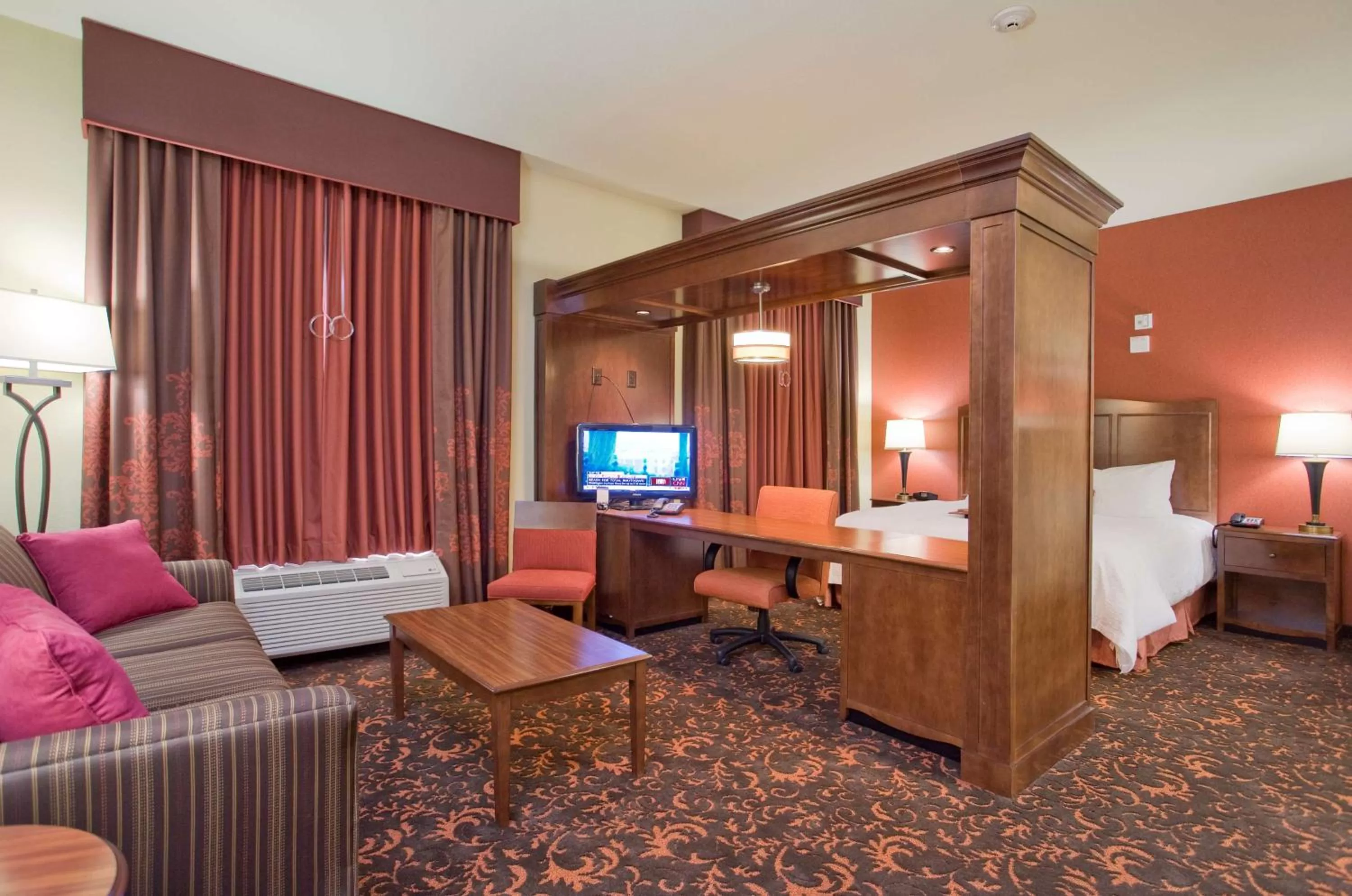Bed in Hampton Inn & Suites New Braunfels
