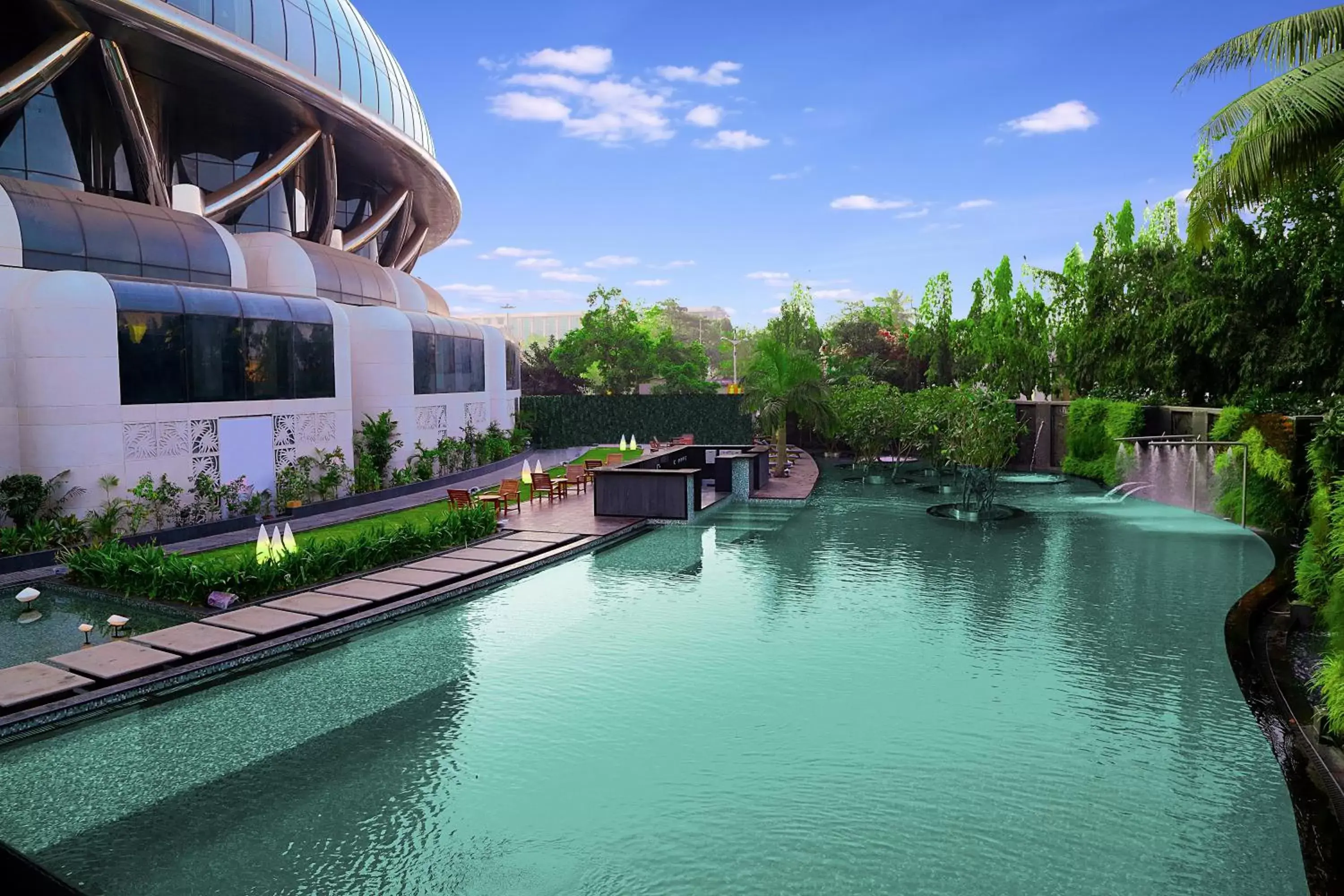 Swimming pool in Hotel Sahara Star Swimming pool in Hotel Sahara Star