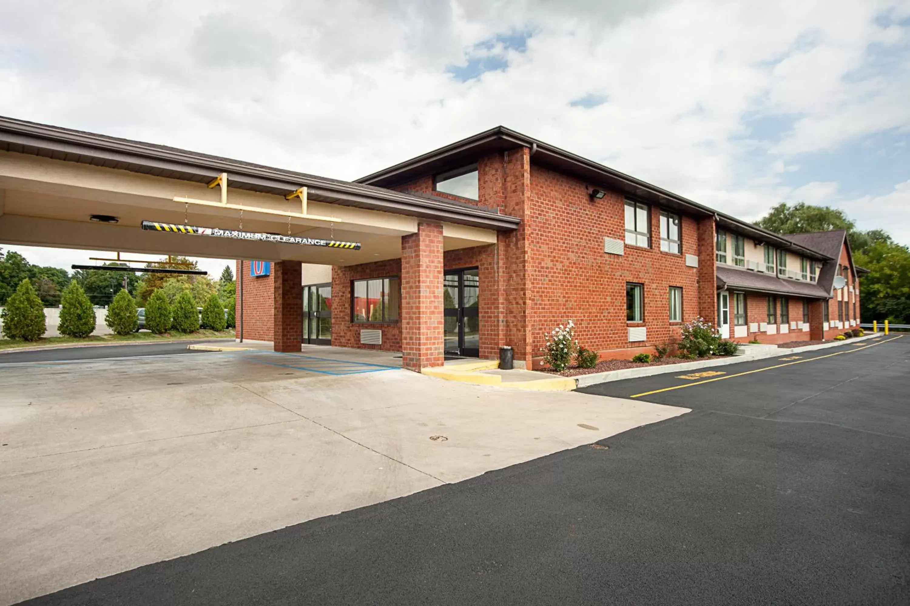 Facade/Entrance in Motel 6-Binghamton, NY