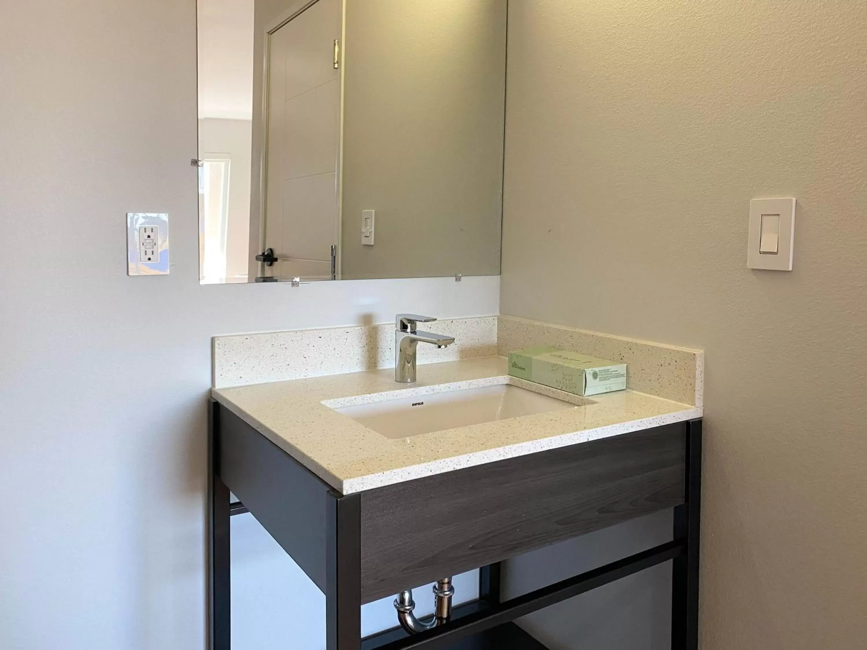 Bathroom in Studio 6 Suites Stockton, CA Waterfront