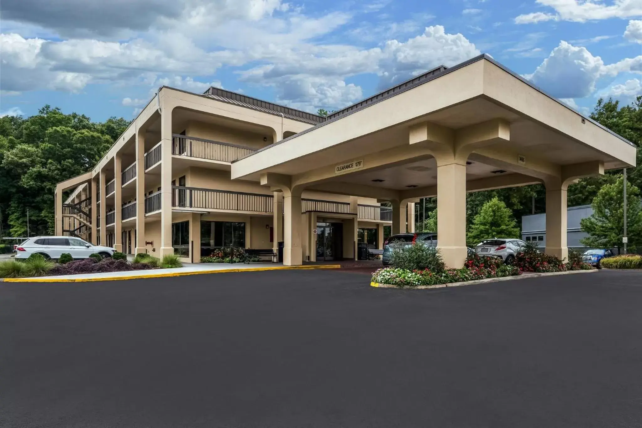 Property building in Red Roof Inn Birmingham South Property building in Red Roof Inn Birmingham South