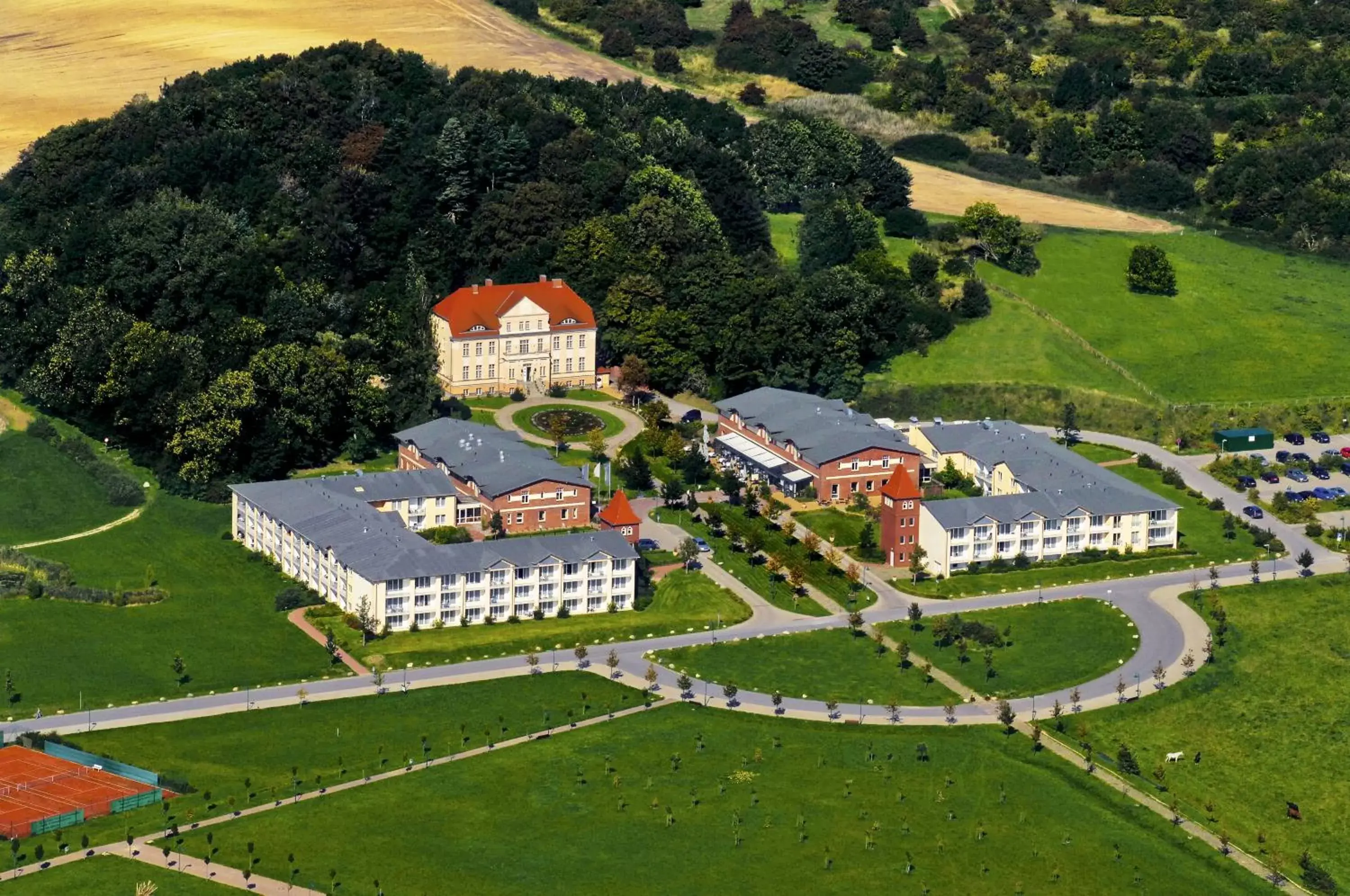 Facade/entrance, Bird's-eye View in Precise Resort Rügen & SPLASH Erlebniswelt