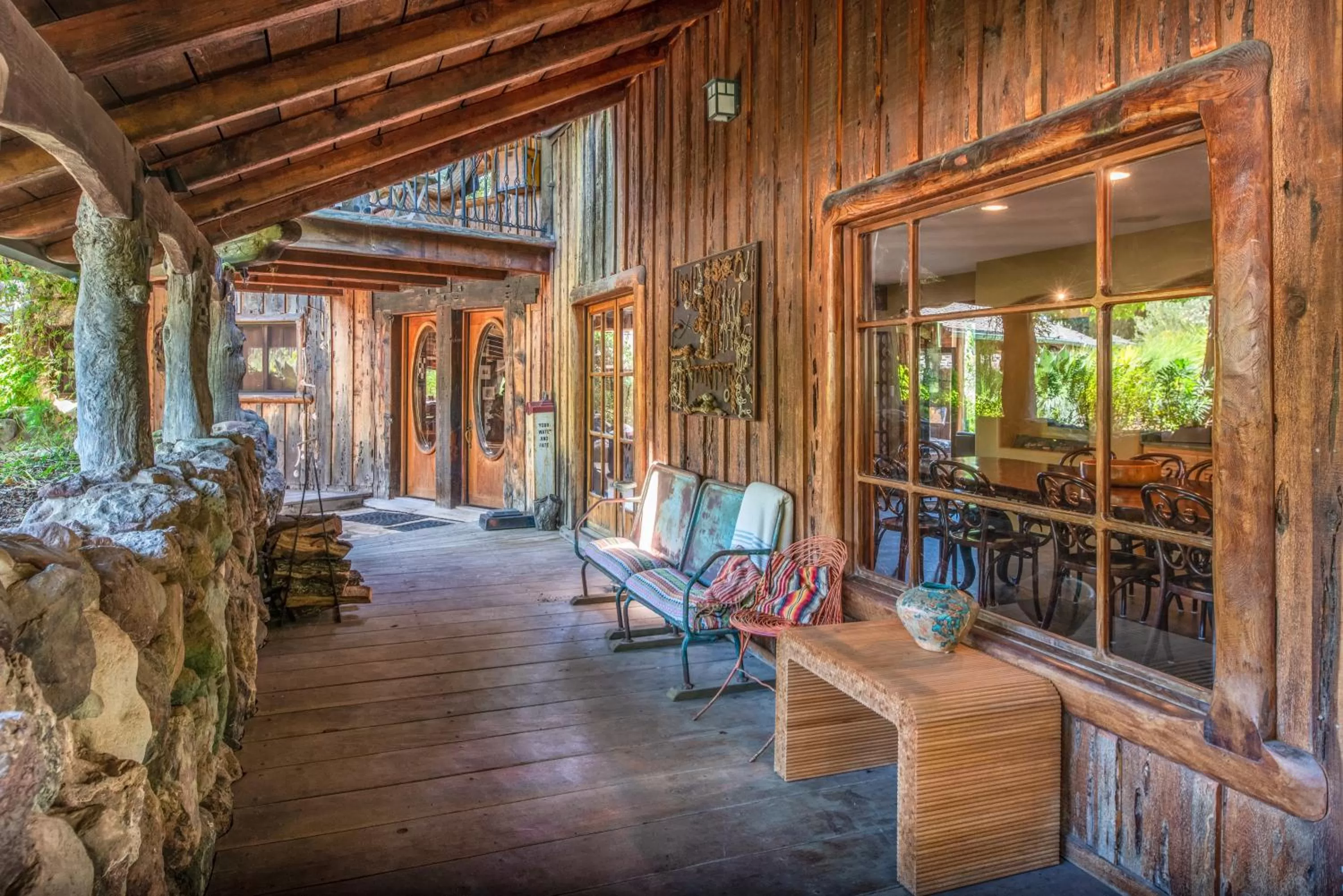 Property building in Inn Paradiso