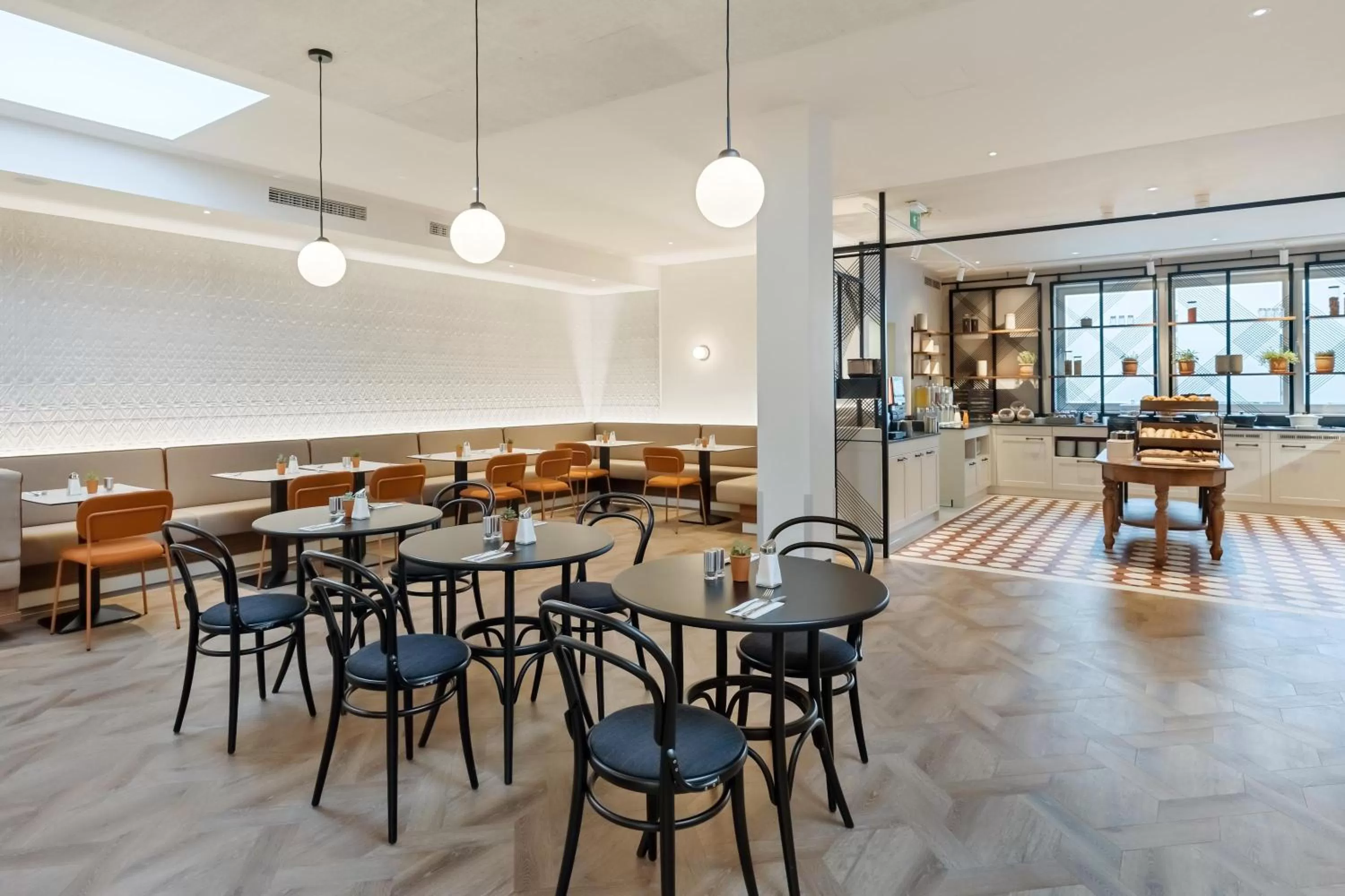 Restaurant/places to eat in Austria Trend Hotel Anatol Wien