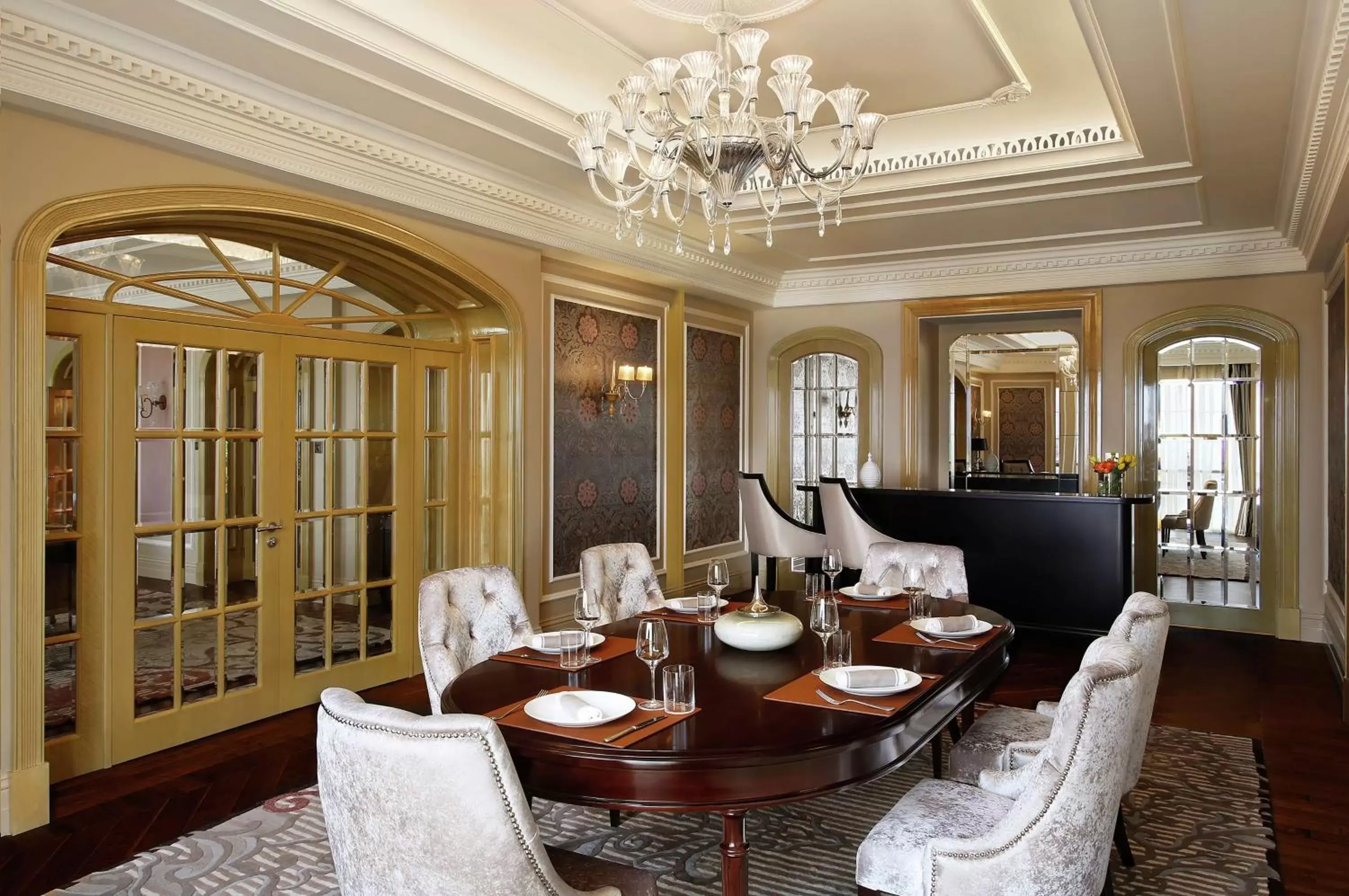 Living room, Restaurant/Places to Eat in Habtoor Palace Dubai, LXR Hotels & Resorts