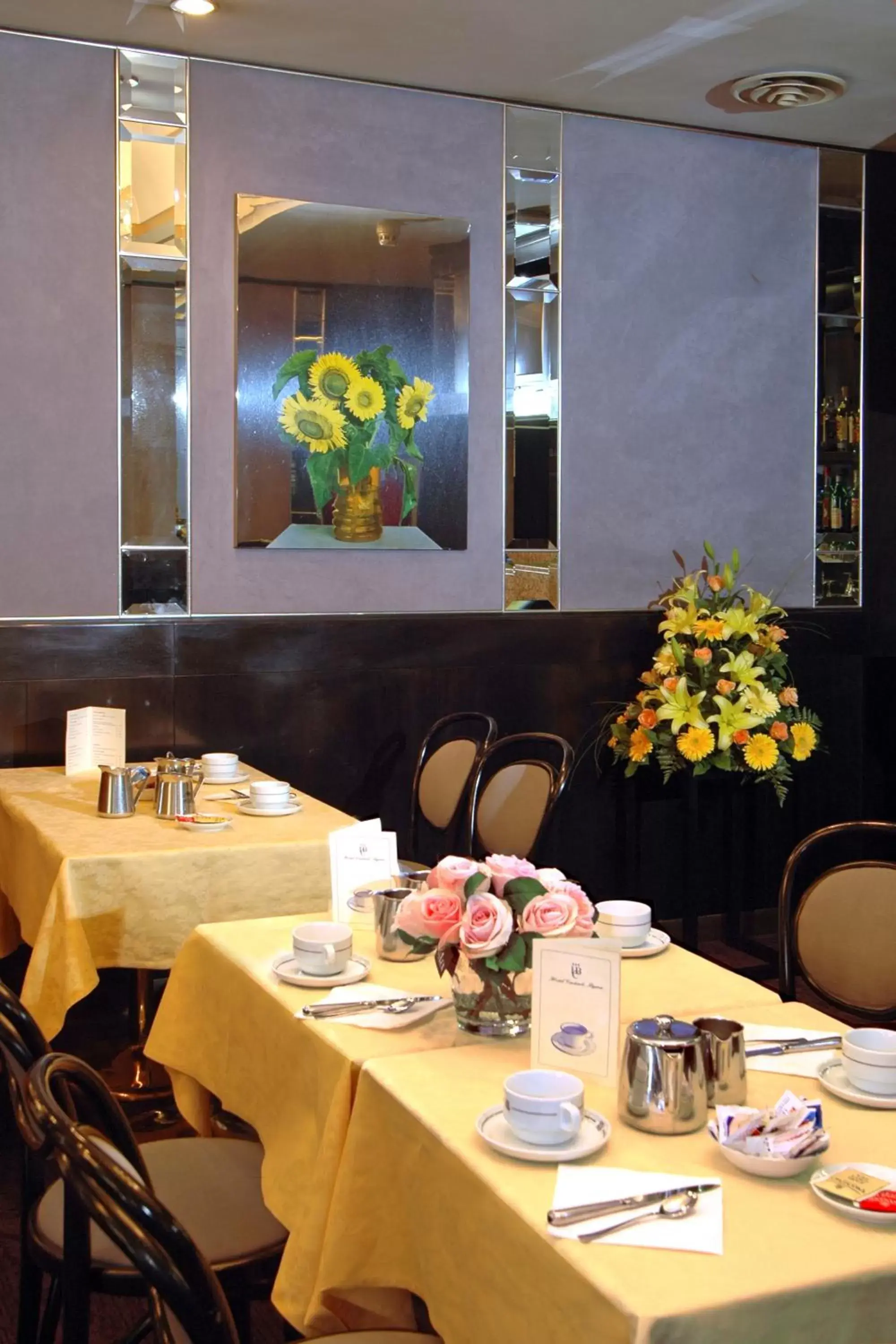 Restaurant/places to eat in Hotel Centrale Byron Restaurant/places to eat in Hotel Centrale Byron