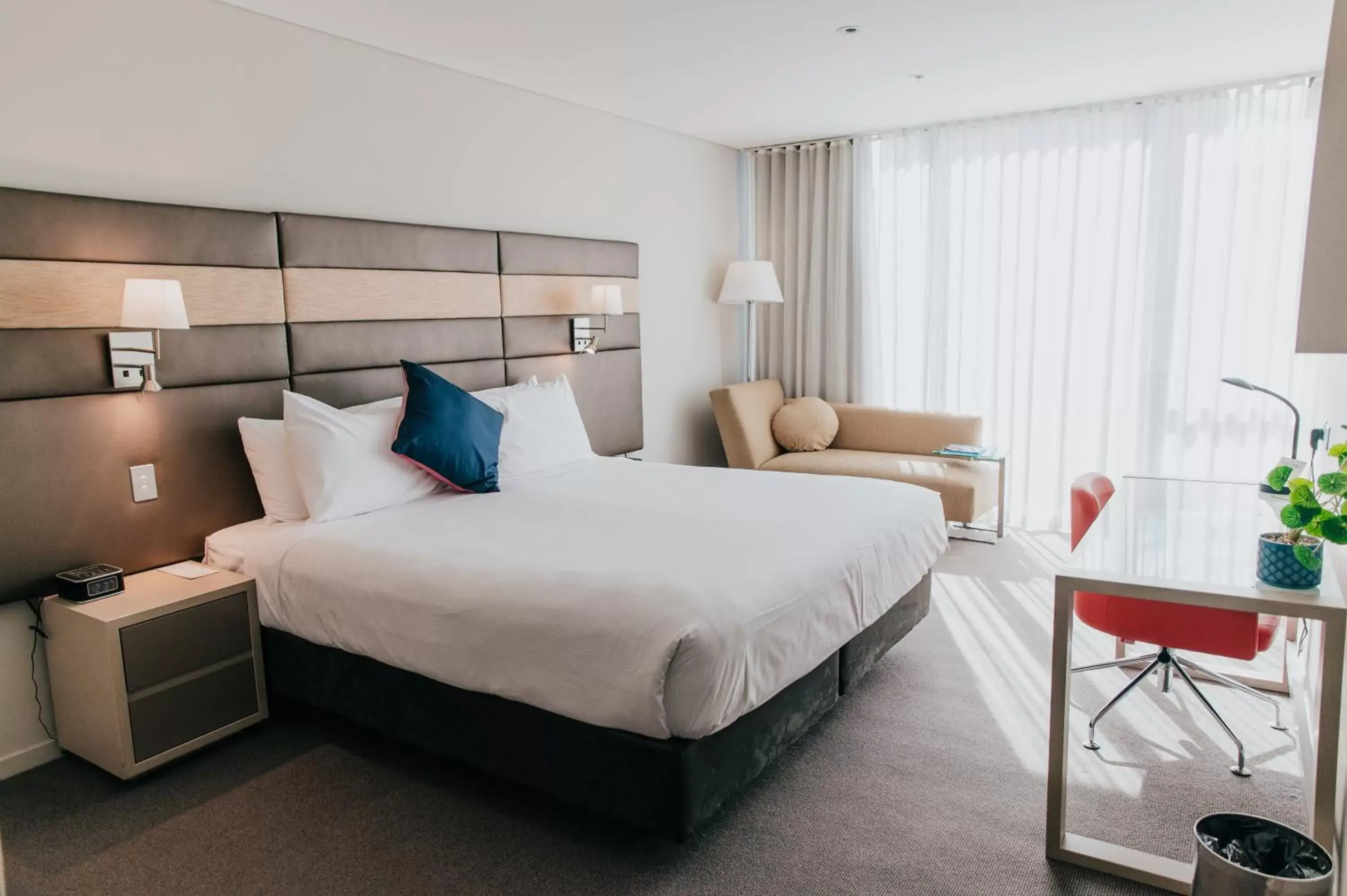 Photo of the whole room, Bed in Novotel Newcastle Beach