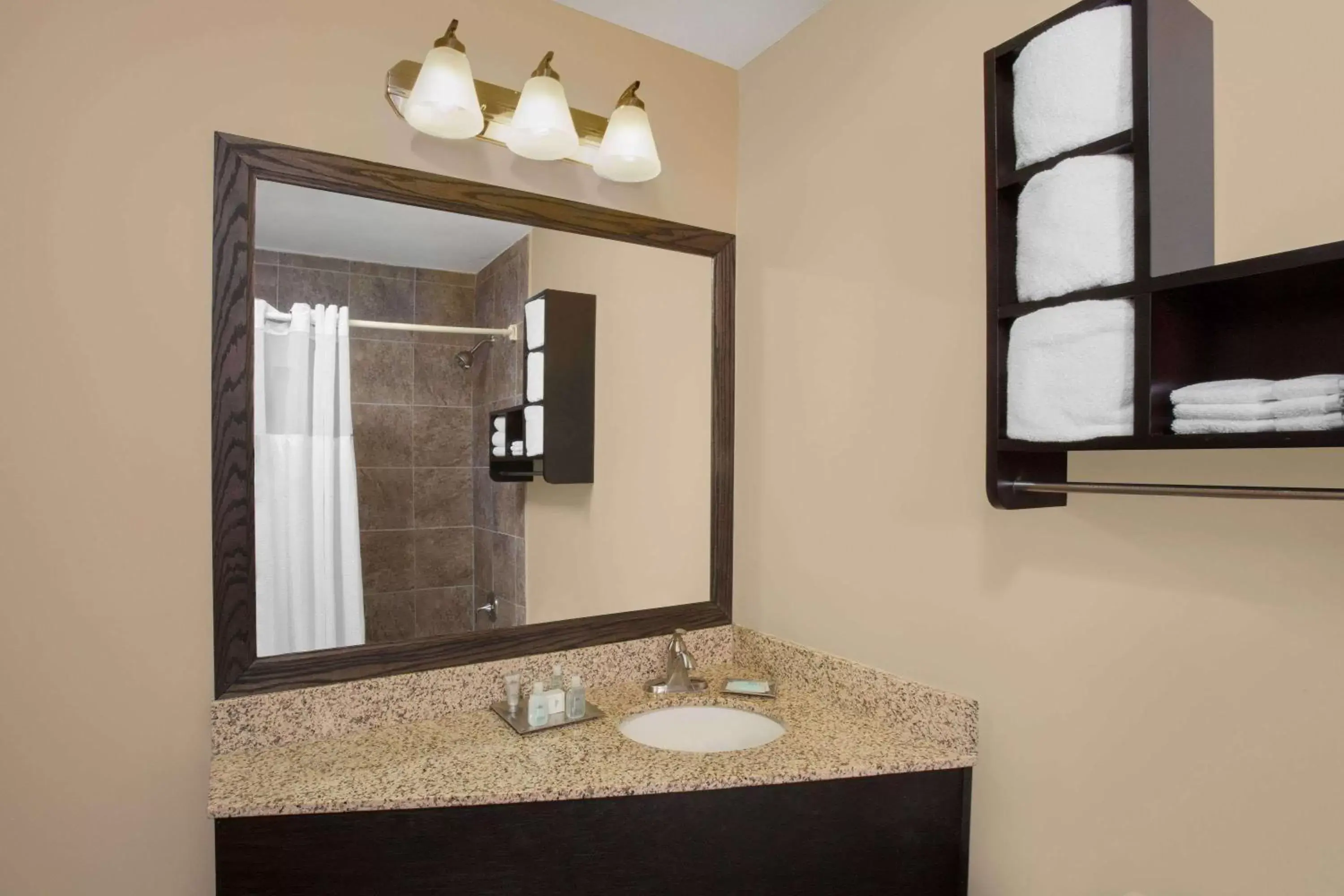 Bathroom in Wyndham Garden Schaumburg Chicago Northwest Bathroom in Wyndham Garden Schaumburg Chicago Northwest